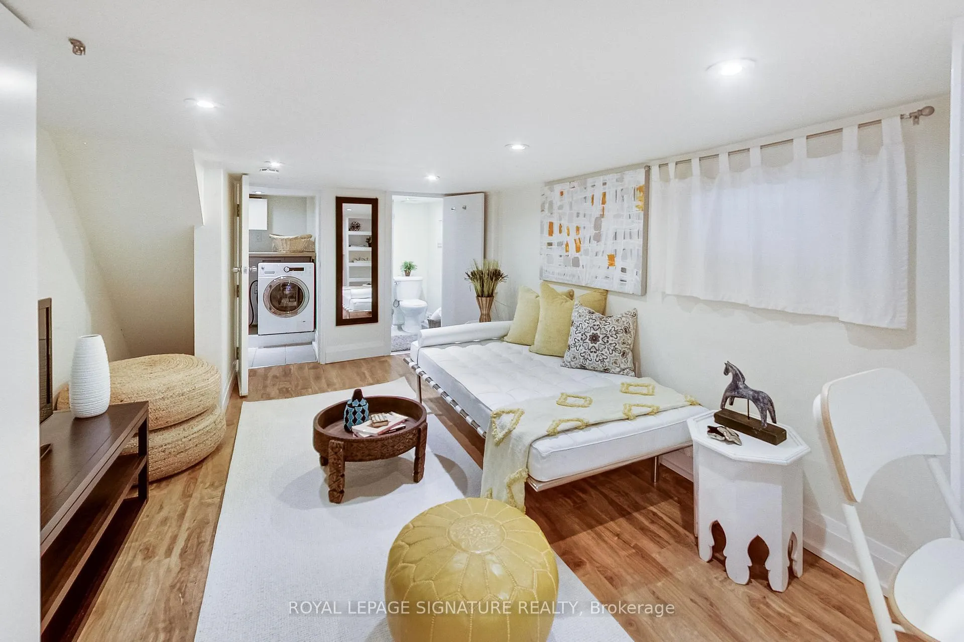 Photo 3 of Unit Lower, 6 King Edward Avenue, Toronto, Woodbine-Lumsden — HOMEH