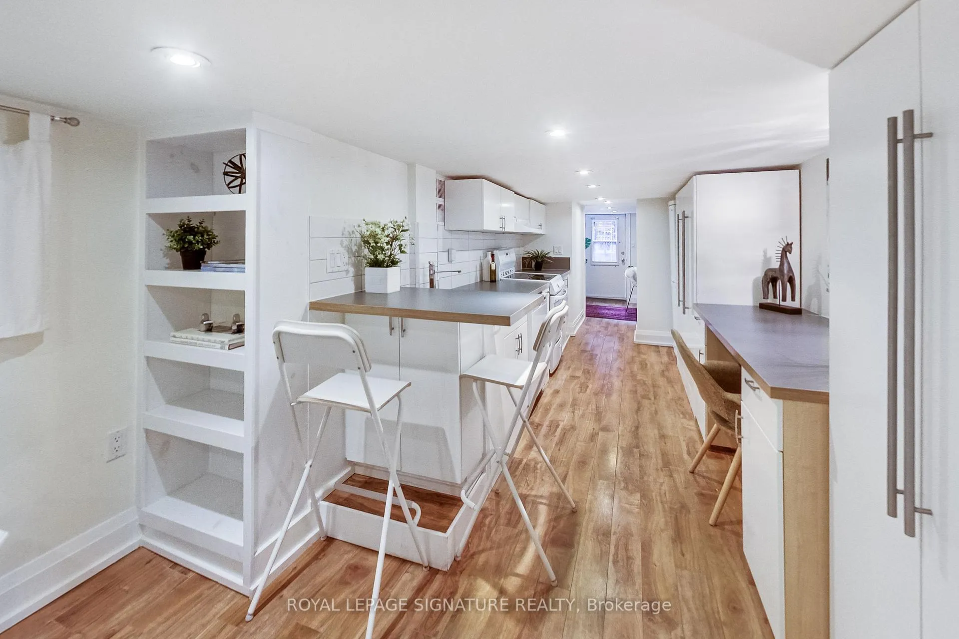 Photo 4 of Unit Lower, 6 King Edward Avenue, Toronto, Woodbine-Lumsden — HOMEH