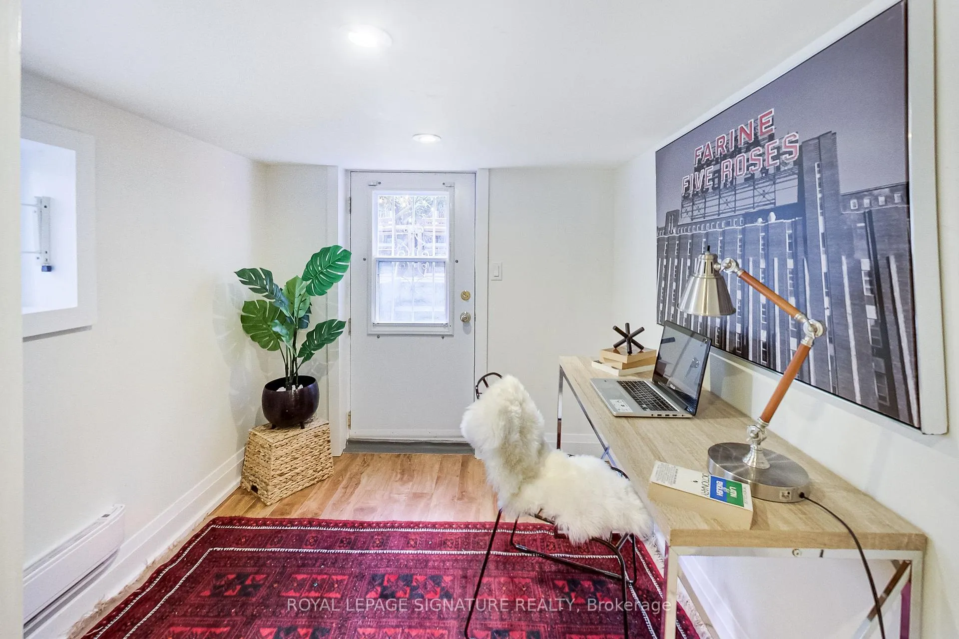 Photo 6 of Unit Lower, 6 King Edward Avenue, Toronto, Woodbine-Lumsden — HOMEH