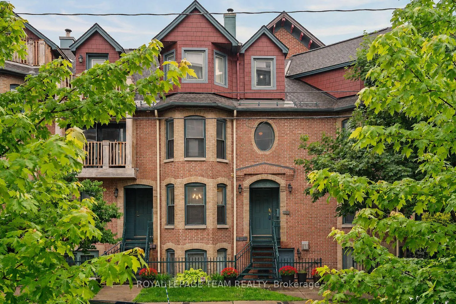 Photo 1 of Unit 2, 220 Wilbrod Avenue, Ottawa, Sandy Hill — HOMEH
