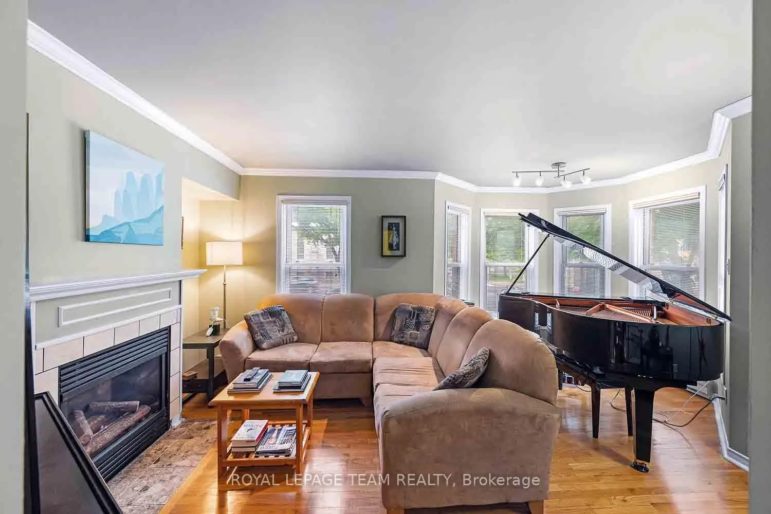 Photo 6 of Unit 2, 220 Wilbrod Avenue, Ottawa, Sandy Hill — HOMEH