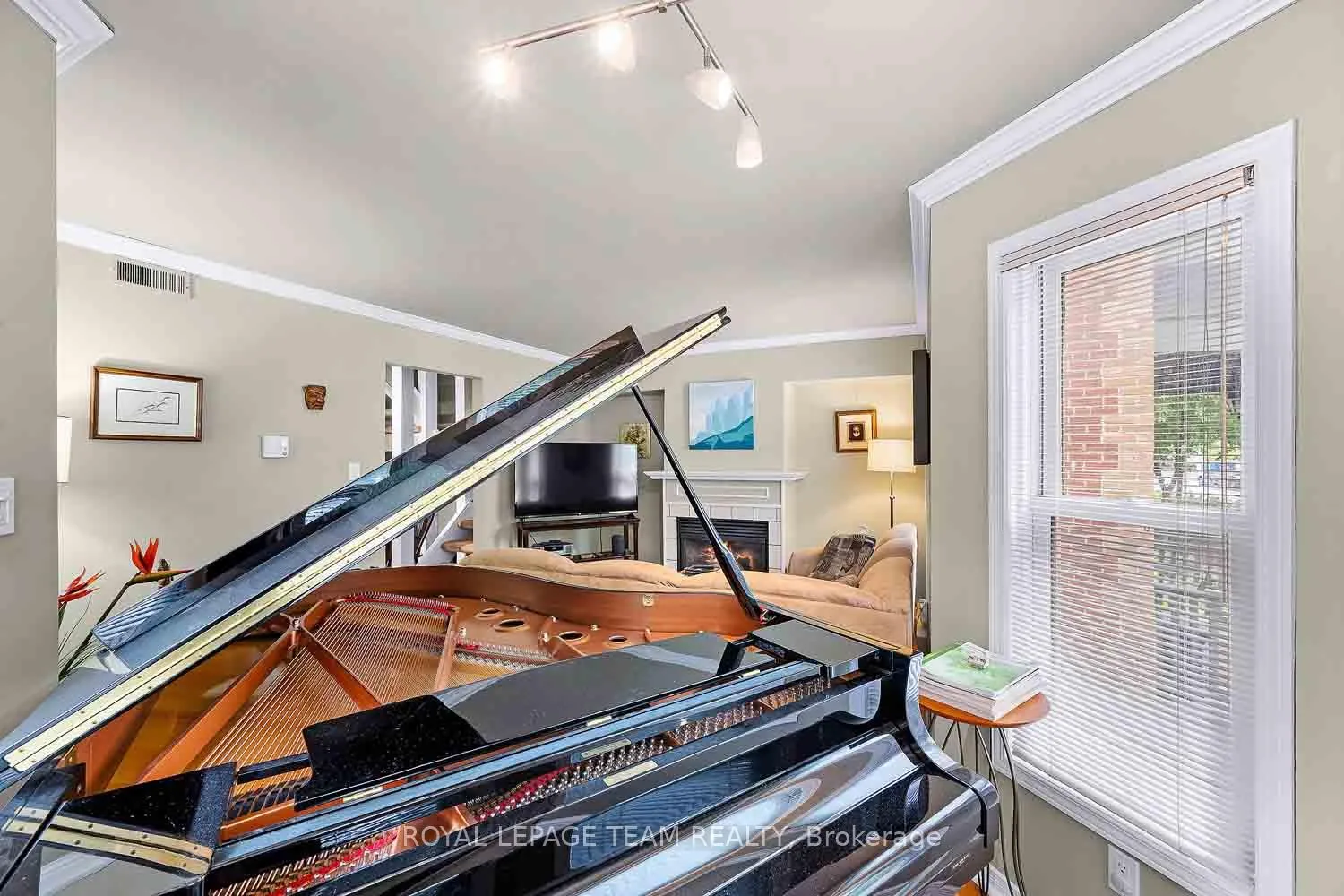 Photo 10 of Unit 2, 220 Wilbrod Avenue, Ottawa, Sandy Hill — HOMEH