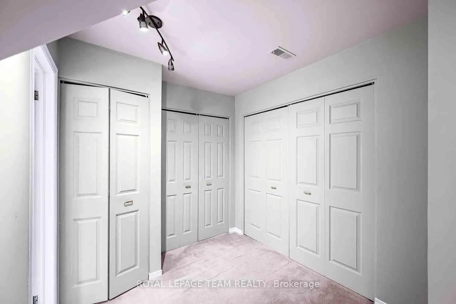 Photo 16 of Unit 2, 220 Wilbrod Avenue, Ottawa, Sandy Hill — HOMEH