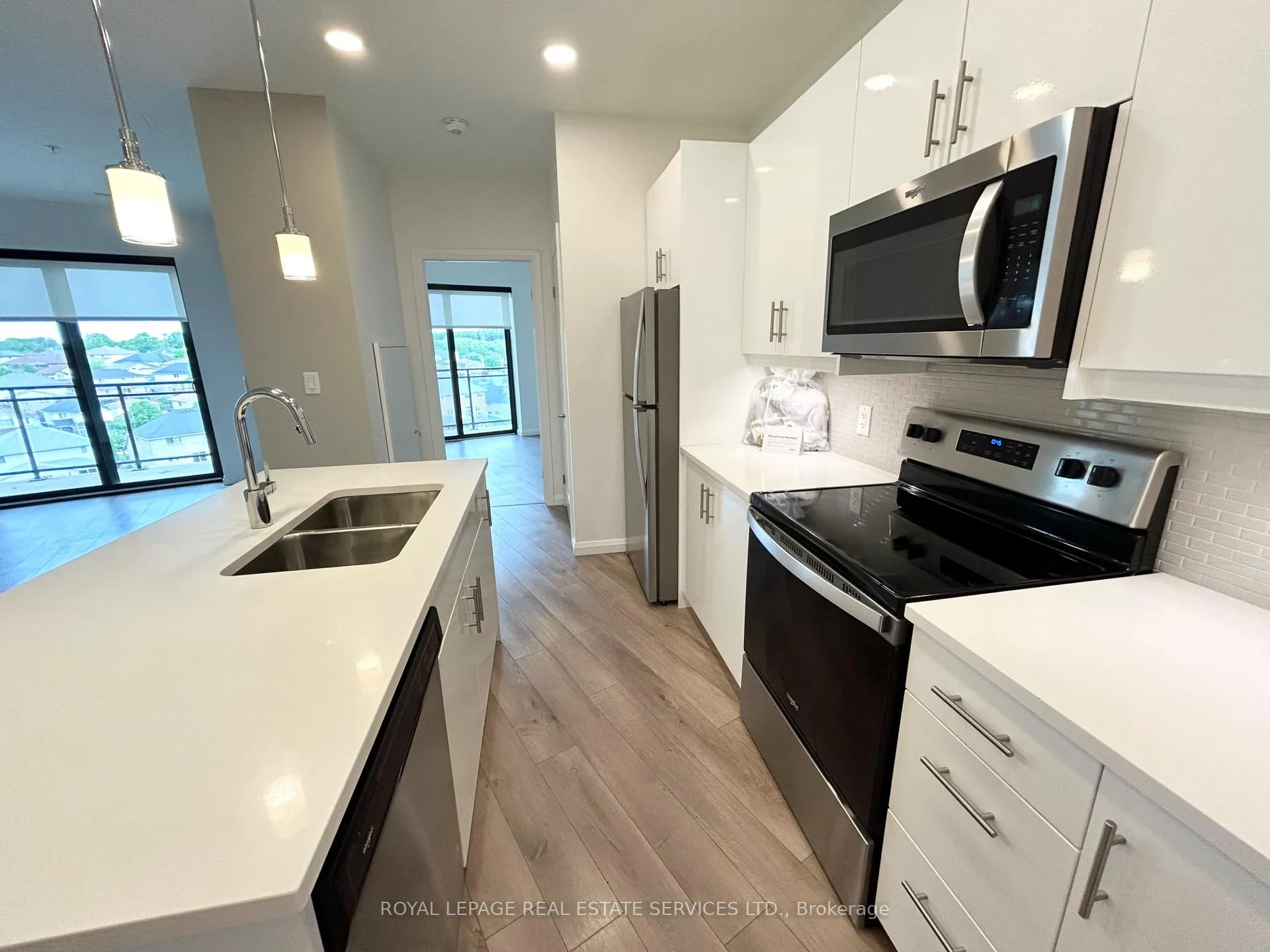 Photo 6 of Unit 704, 144 Watson Road N, Guelph, Grange Road — HOMEH