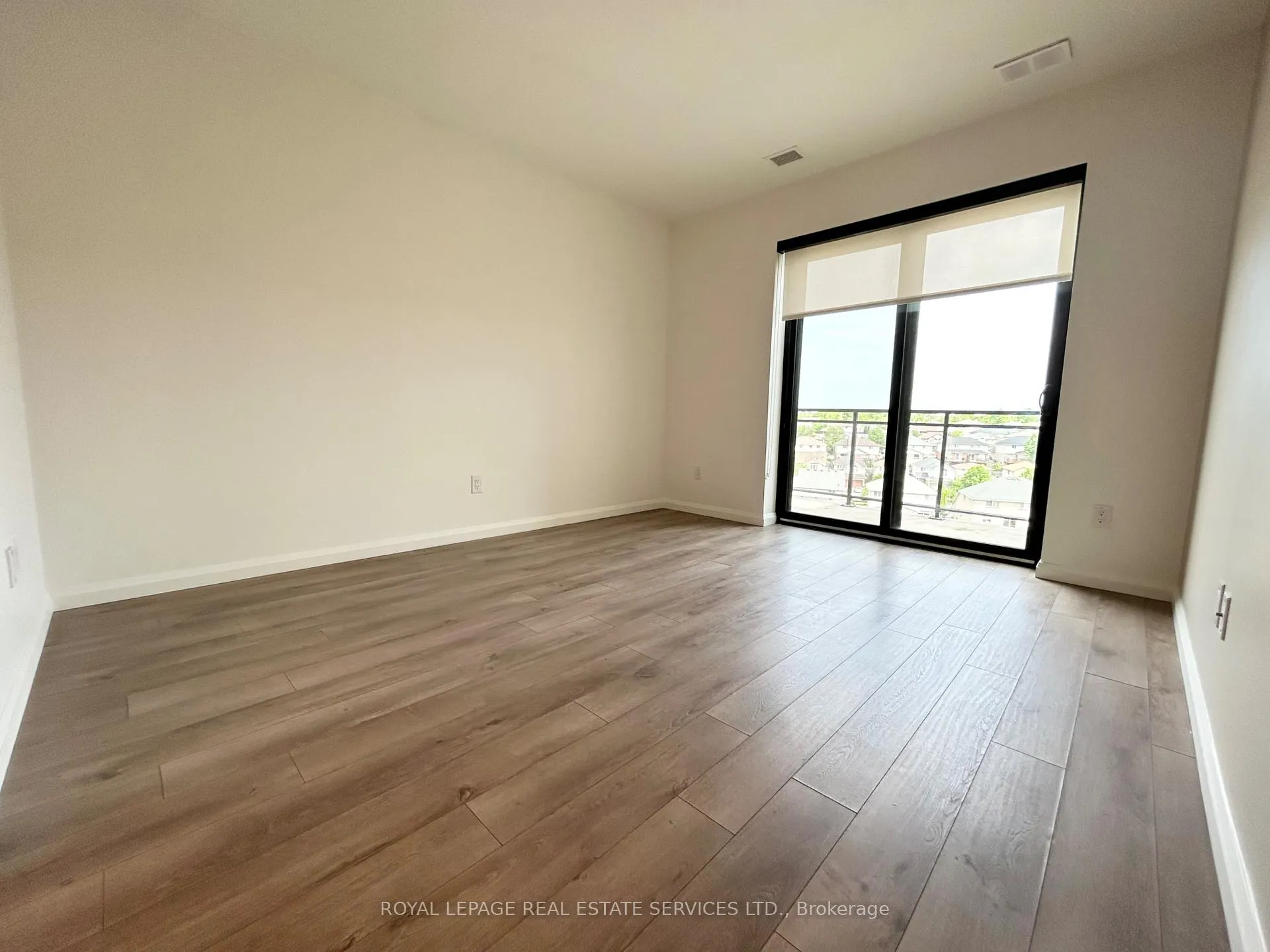 Photo 9 of Unit 704, 144 Watson Road N, Guelph, Grange Road — HOMEH
