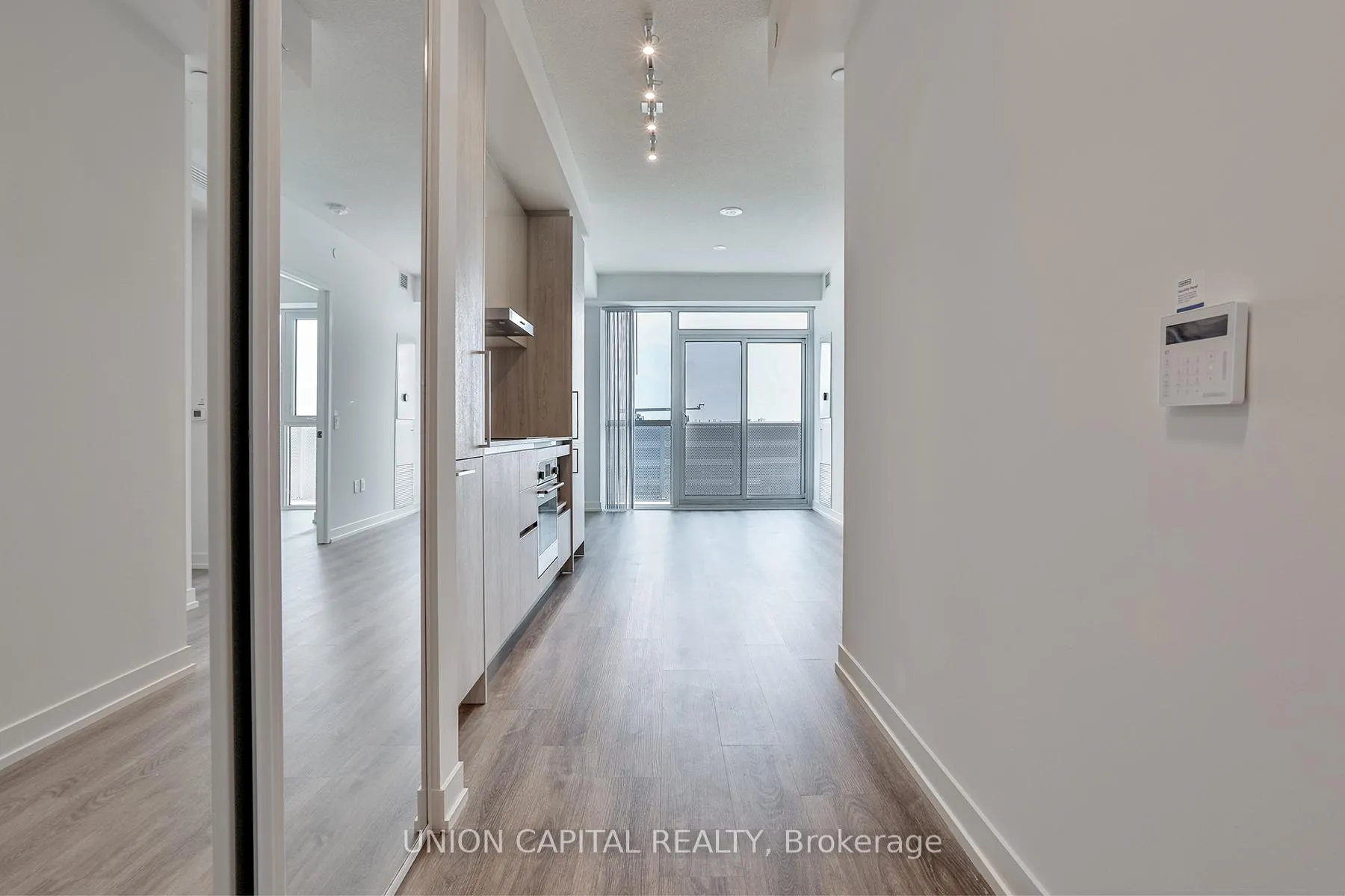 Photo 3 of Unit 5217, 195 Commerce Street, Vaughan, Vaughan Corporate Centre — HOMEH
