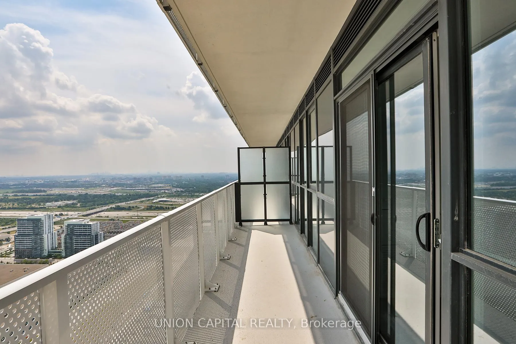 Photo 23 of Unit 5217, 195 Commerce Street, Vaughan, Vaughan Corporate Centre — HOMEH