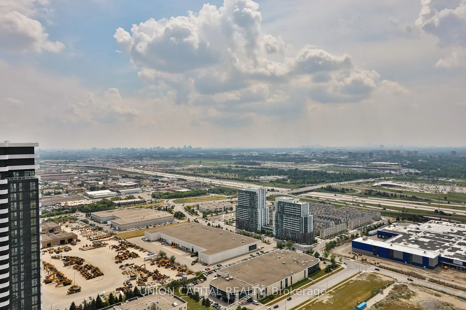 Photo 24 of Unit 5217, 195 Commerce Street, Vaughan, Vaughan Corporate Centre — HOMEH