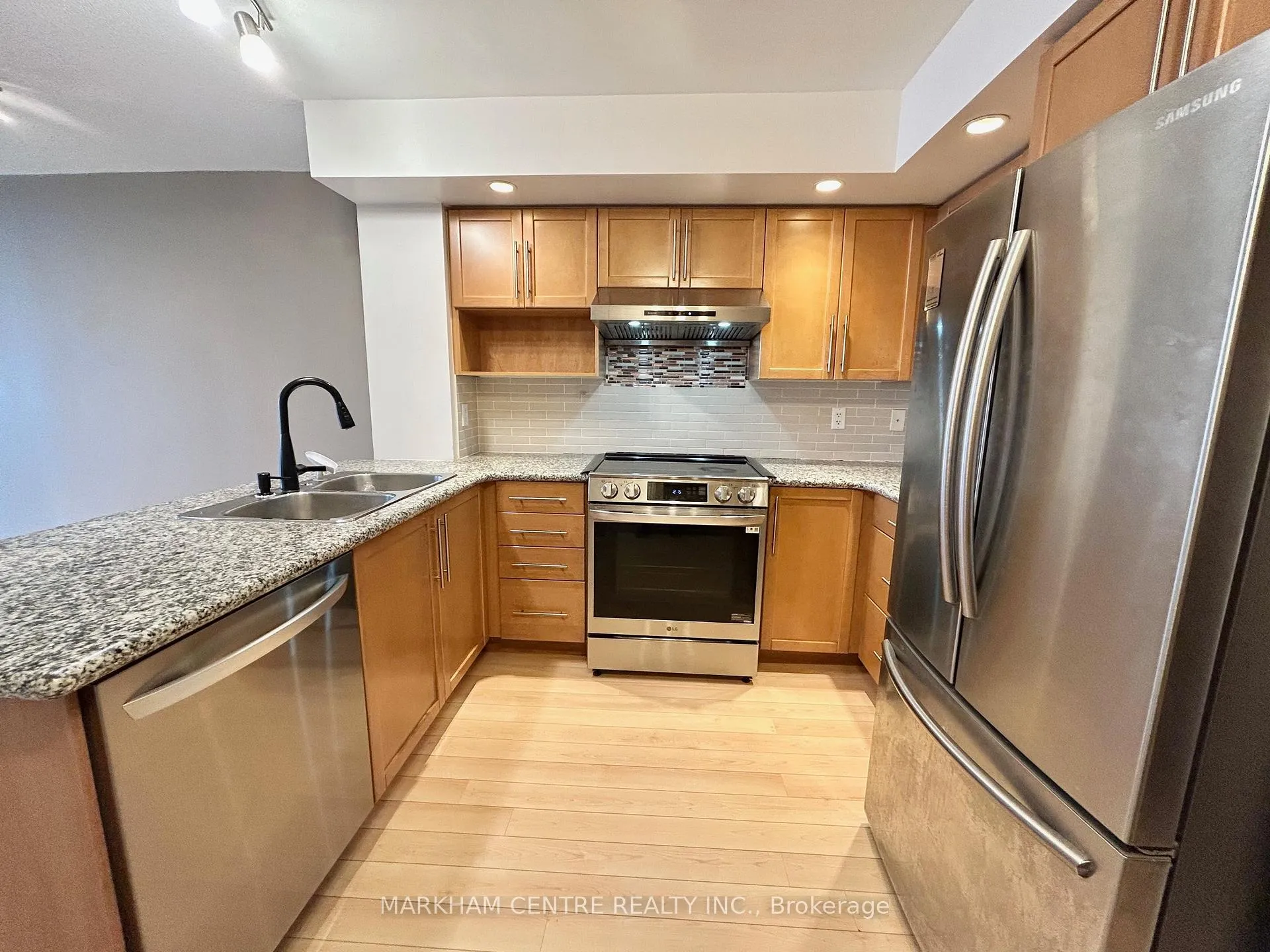 Photo 8 of Unit 1153, 23 Cox Boulevard, Markham, Unionville — HOMEH