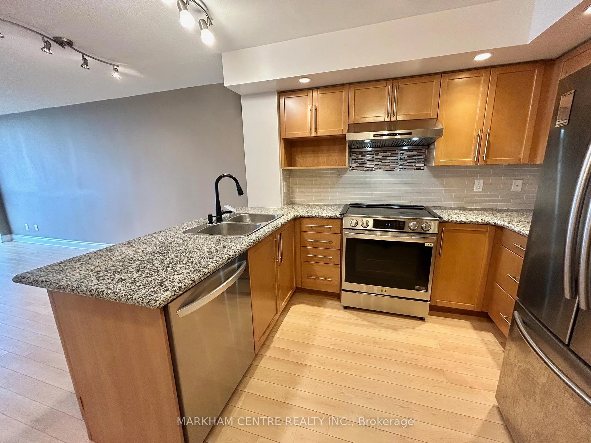 Photo 9 of Unit 1153, 23 Cox Boulevard, Markham, Unionville — HOMEH