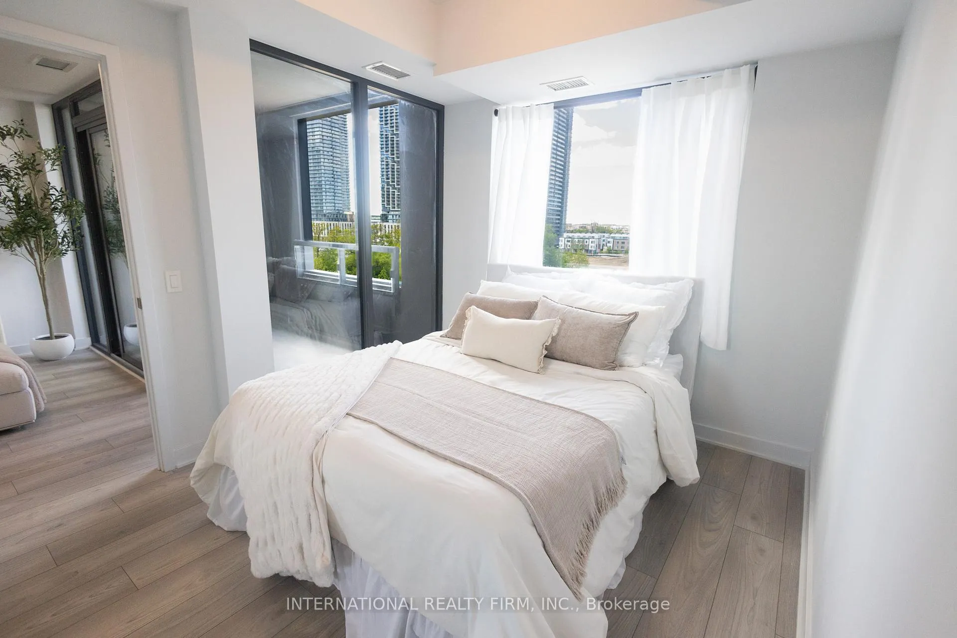 Photo 12 of Unit 503, 2920 Highway 7 Road W, Vaughan, Concord — HOMEH