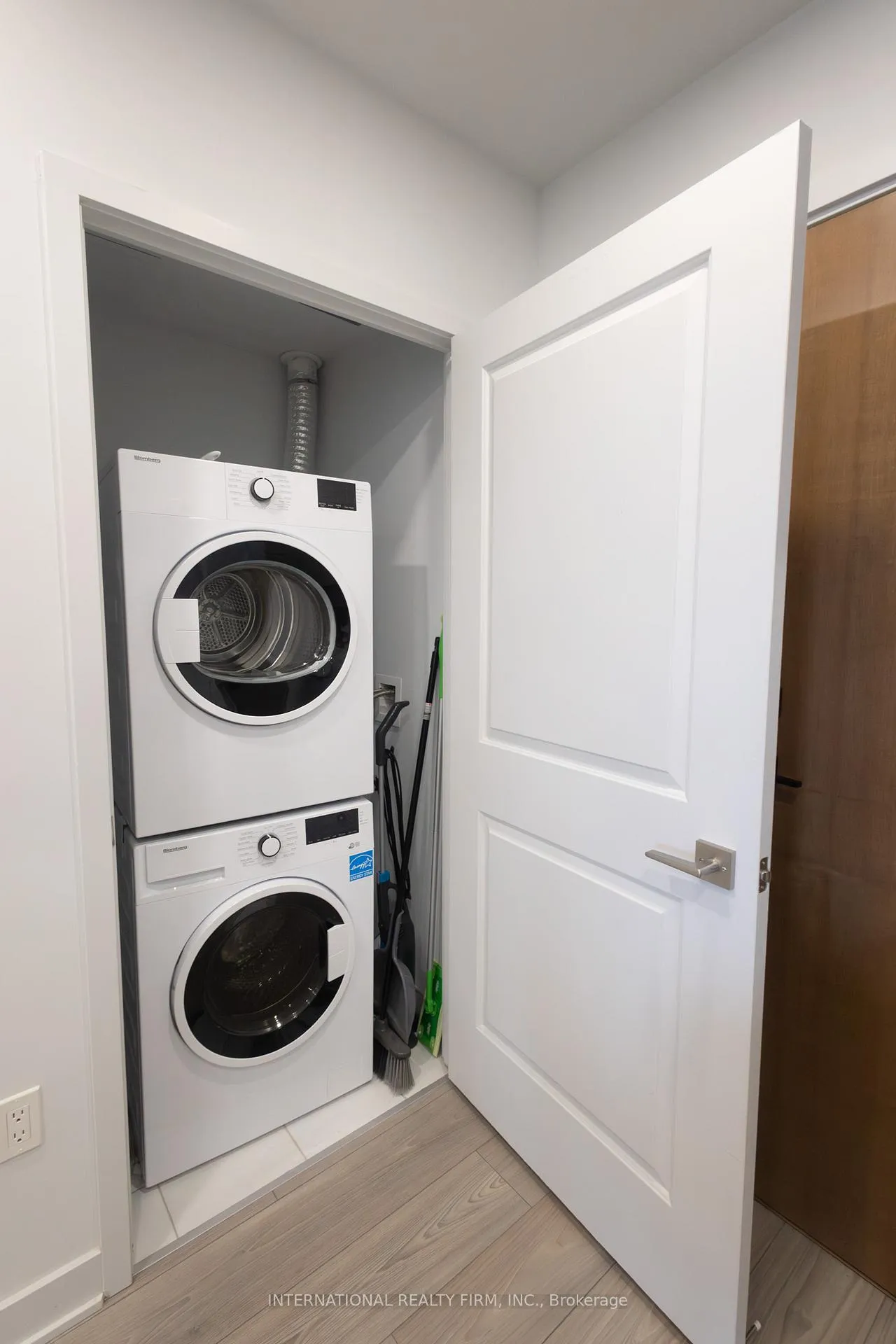 Photo 18 of Unit 503, 2920 Highway 7 Road W, Vaughan, Concord — HOMEH