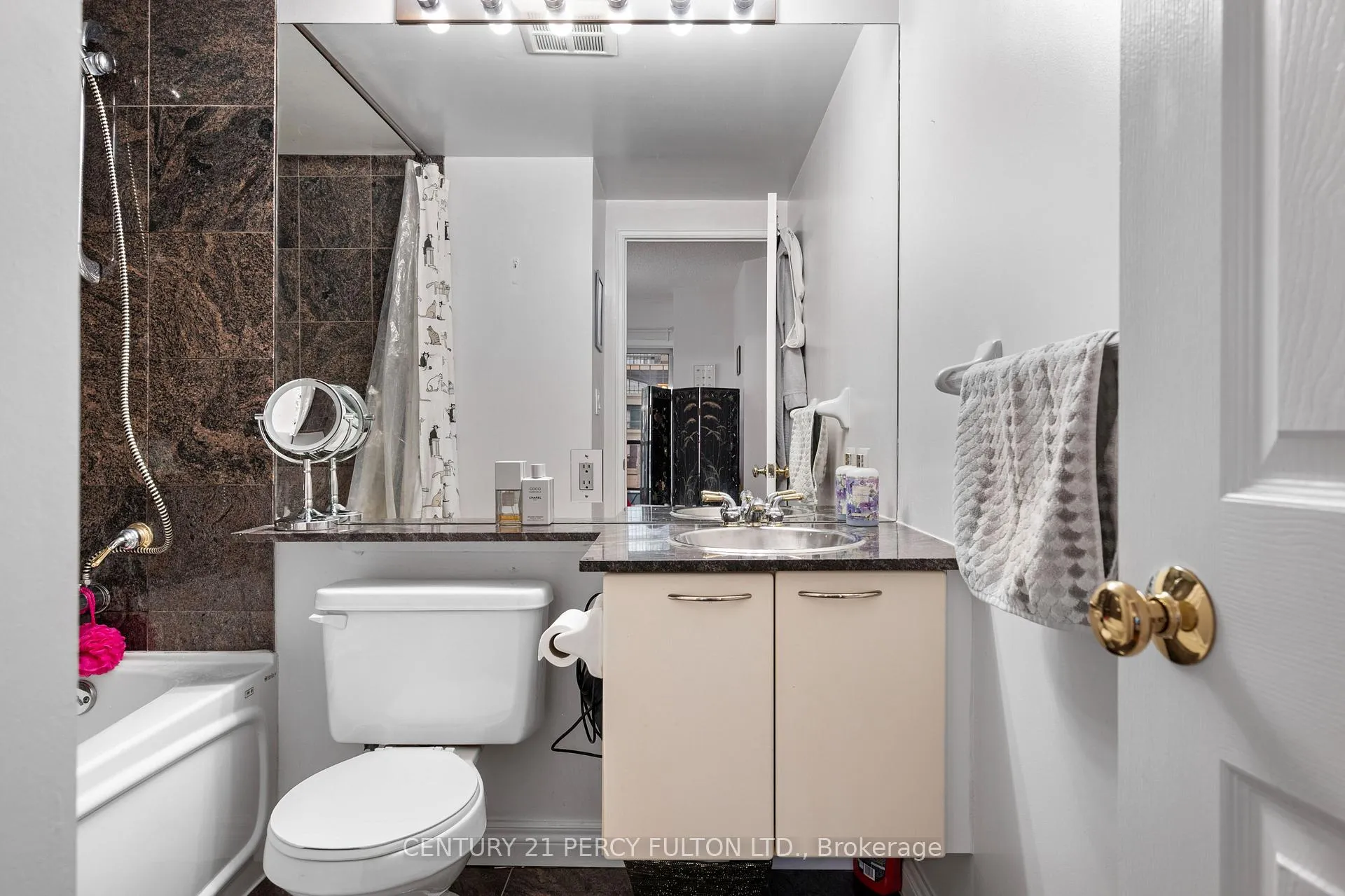 Photo 9 of Unit 1808, 55 Bloor Street E, Toronto, Church-Yonge Corridor — HOMEH