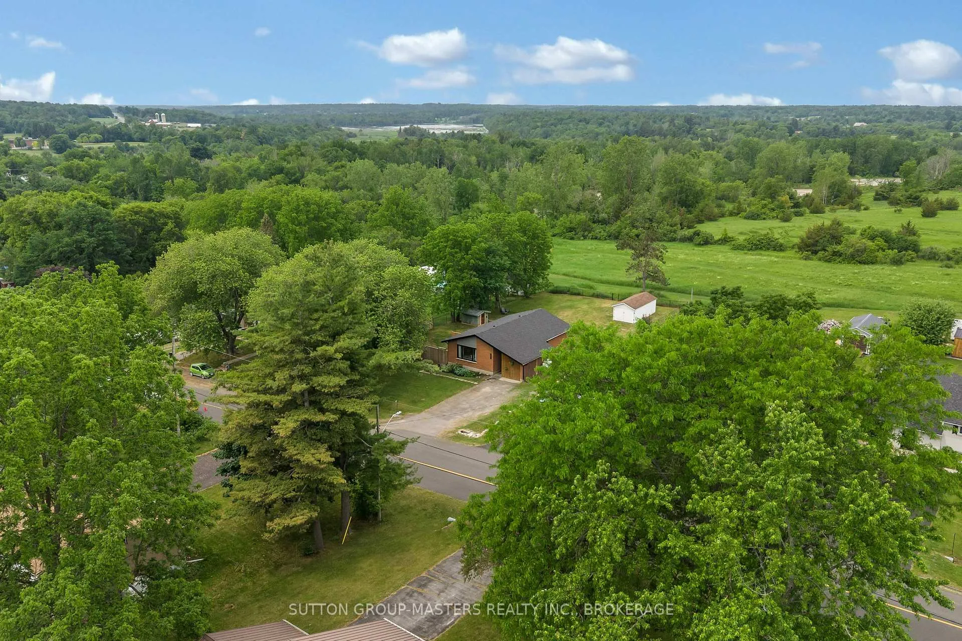 Photo 3 of 4401 Notre Dame Street, Frontenac, Frontenac South — HOMEH