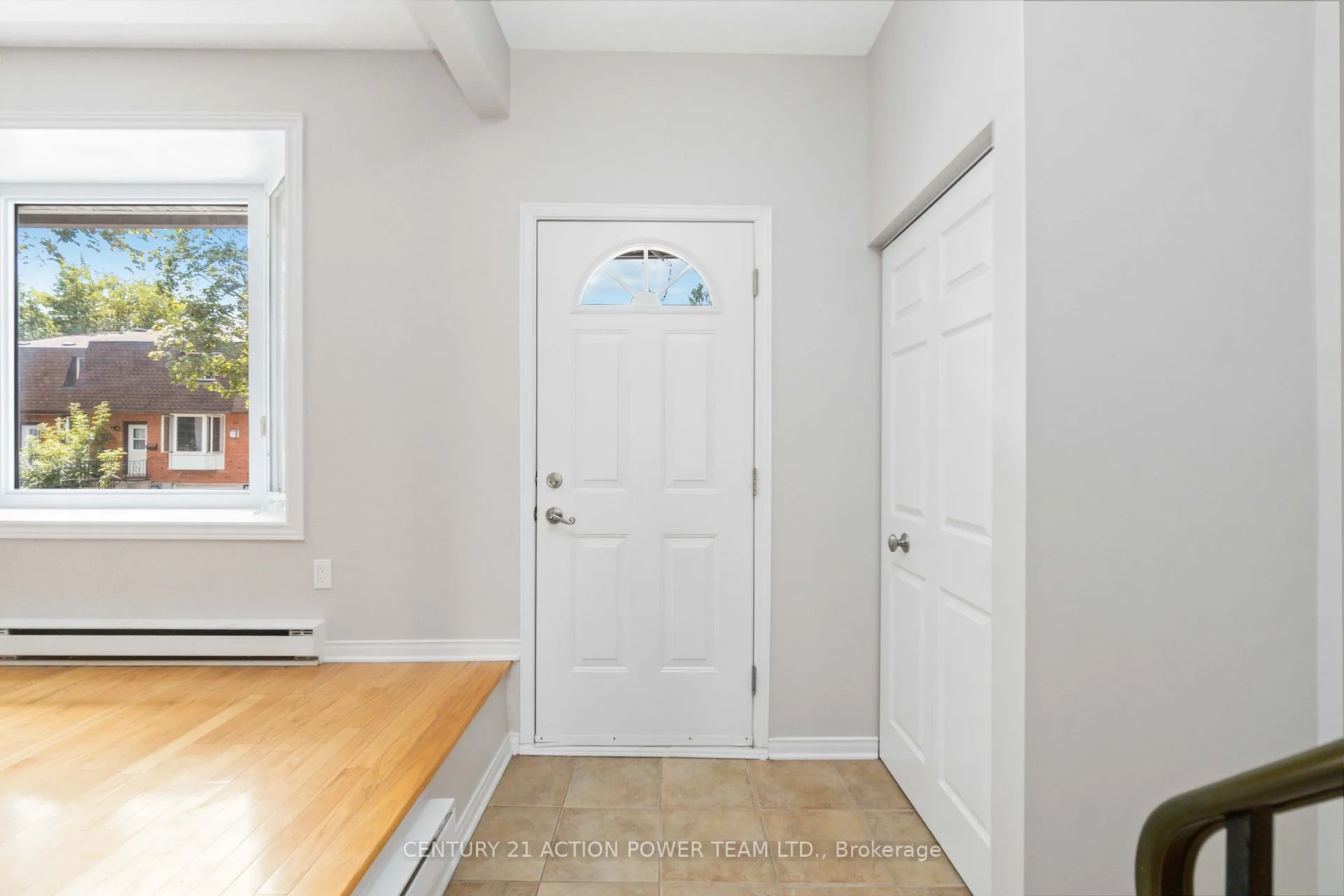 Photo 2 of Unit 17, 3103 Armada Avenue, Ottawa, Sawmill Creek/Timbermill — HOMEH