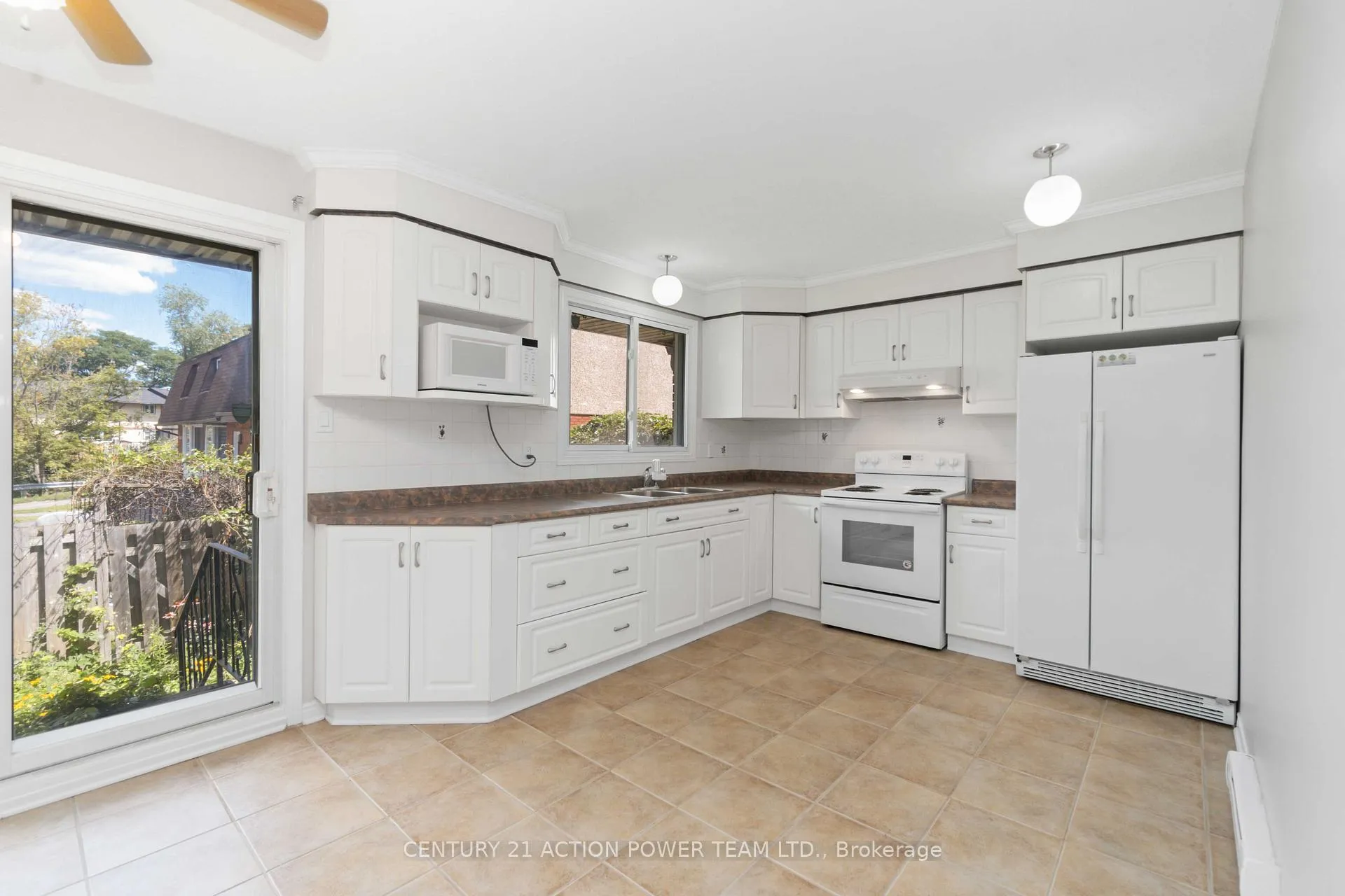 Photo 7 of Unit 17, 3103 Armada Avenue, Ottawa, Sawmill Creek/Timbermill — HOMEH