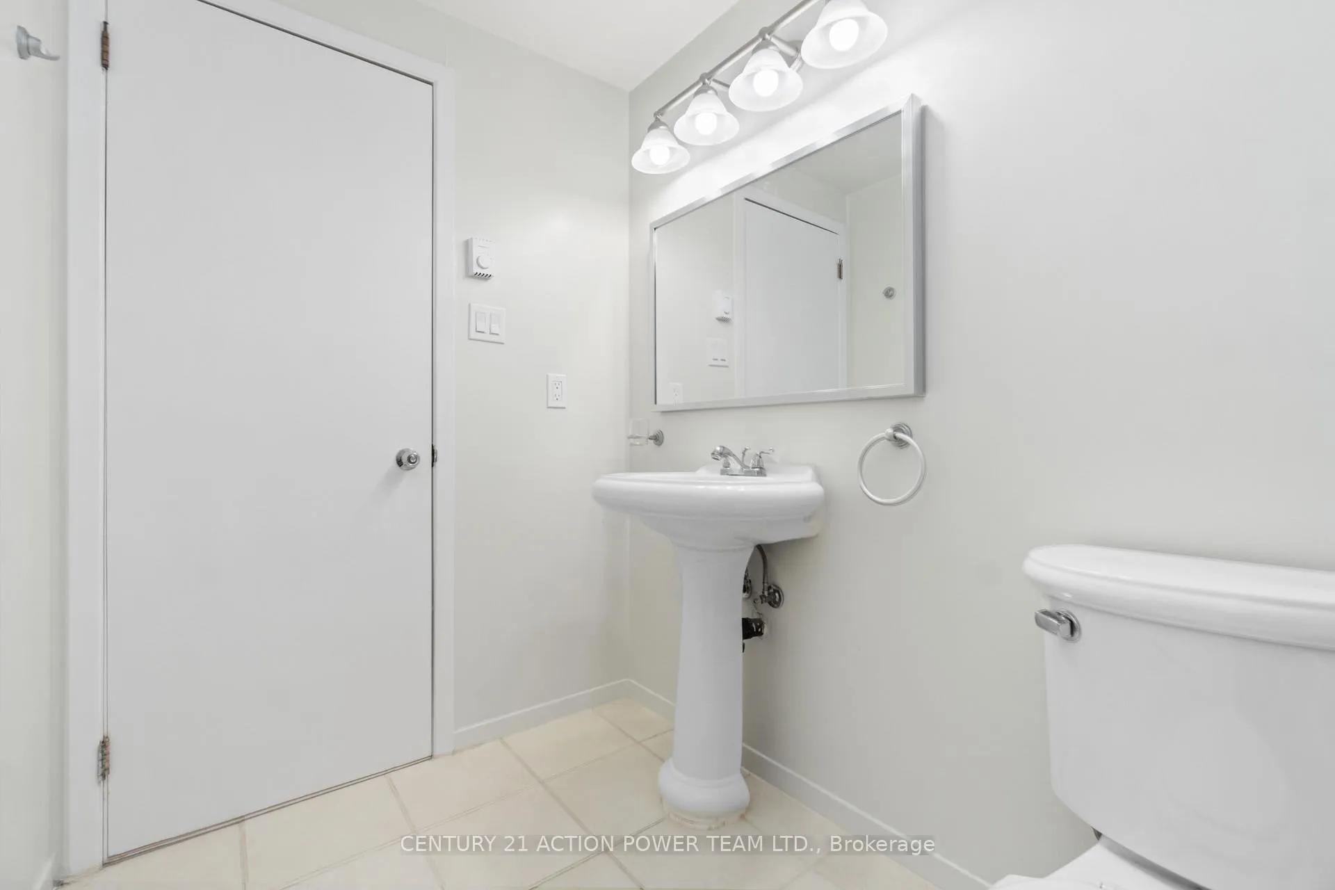 Photo 17 of Unit 17, 3103 Armada Avenue, Ottawa, Sawmill Creek/Timbermill — HOMEH