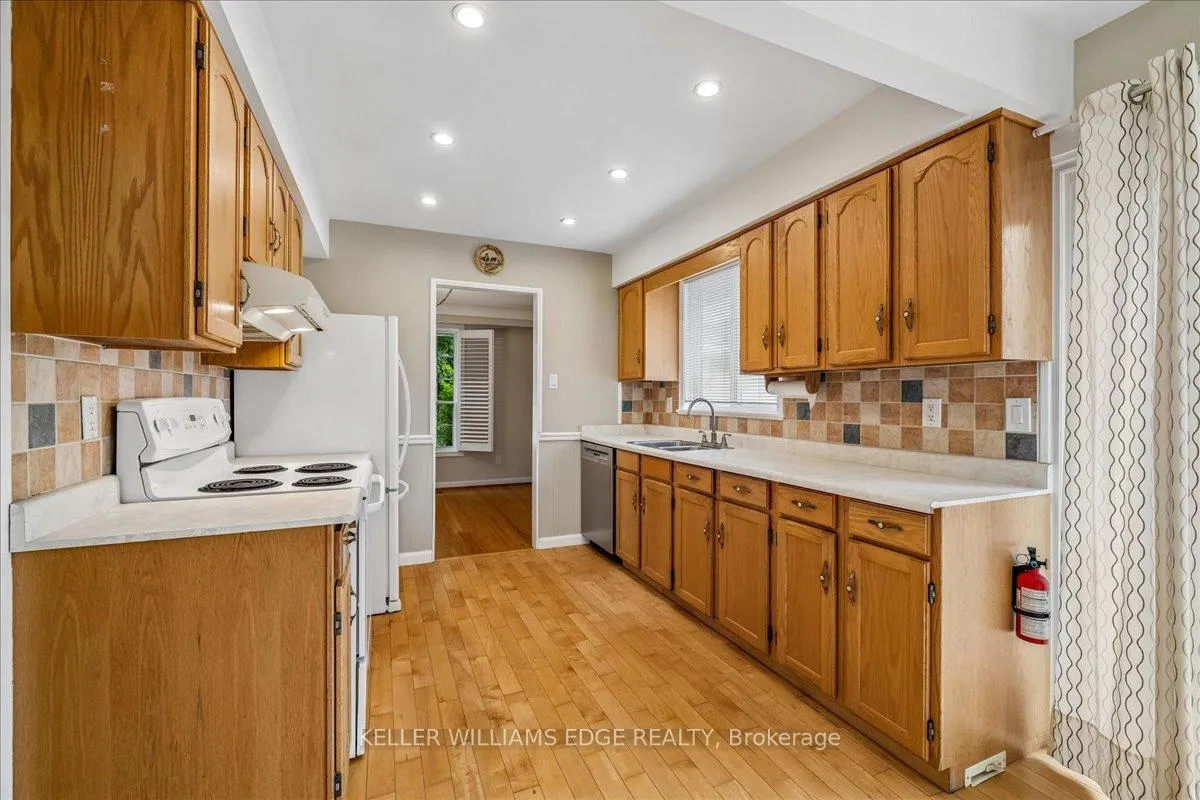 Photo 19 of 668 Bridle Wood, Burlington, Appleby — HOMEH