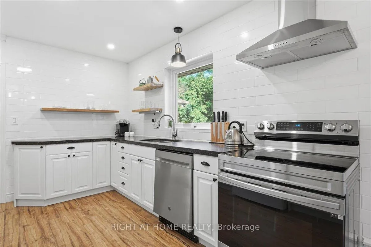Photo 12 of 191 Dalhousie Avenue, St. Catharines, Port Dalhousie — HOMEH