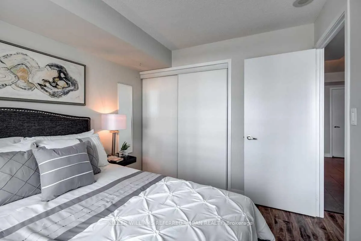 Photo 4 of Unit 1508, 15 Fort York Boulevard, Toronto, Waterfront Communities — HOMEH