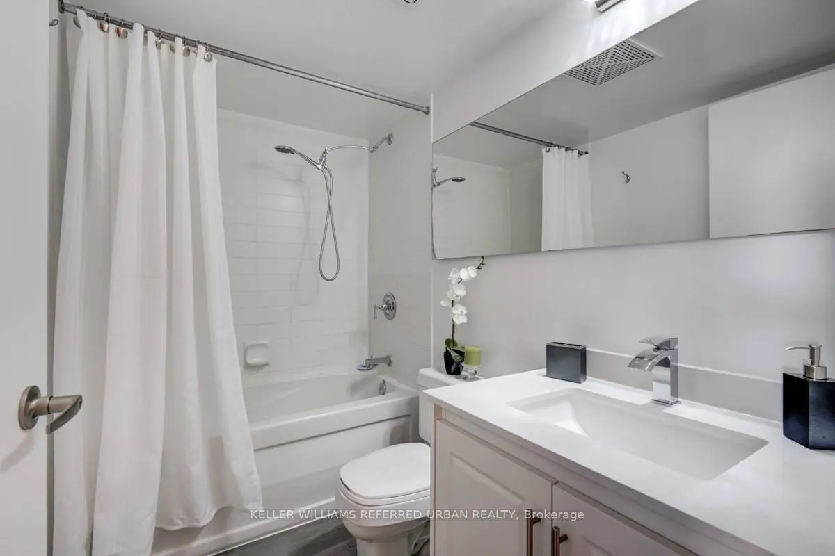 Photo 5 of Unit 1508, 15 Fort York Boulevard, Toronto, Waterfront Communities — HOMEH