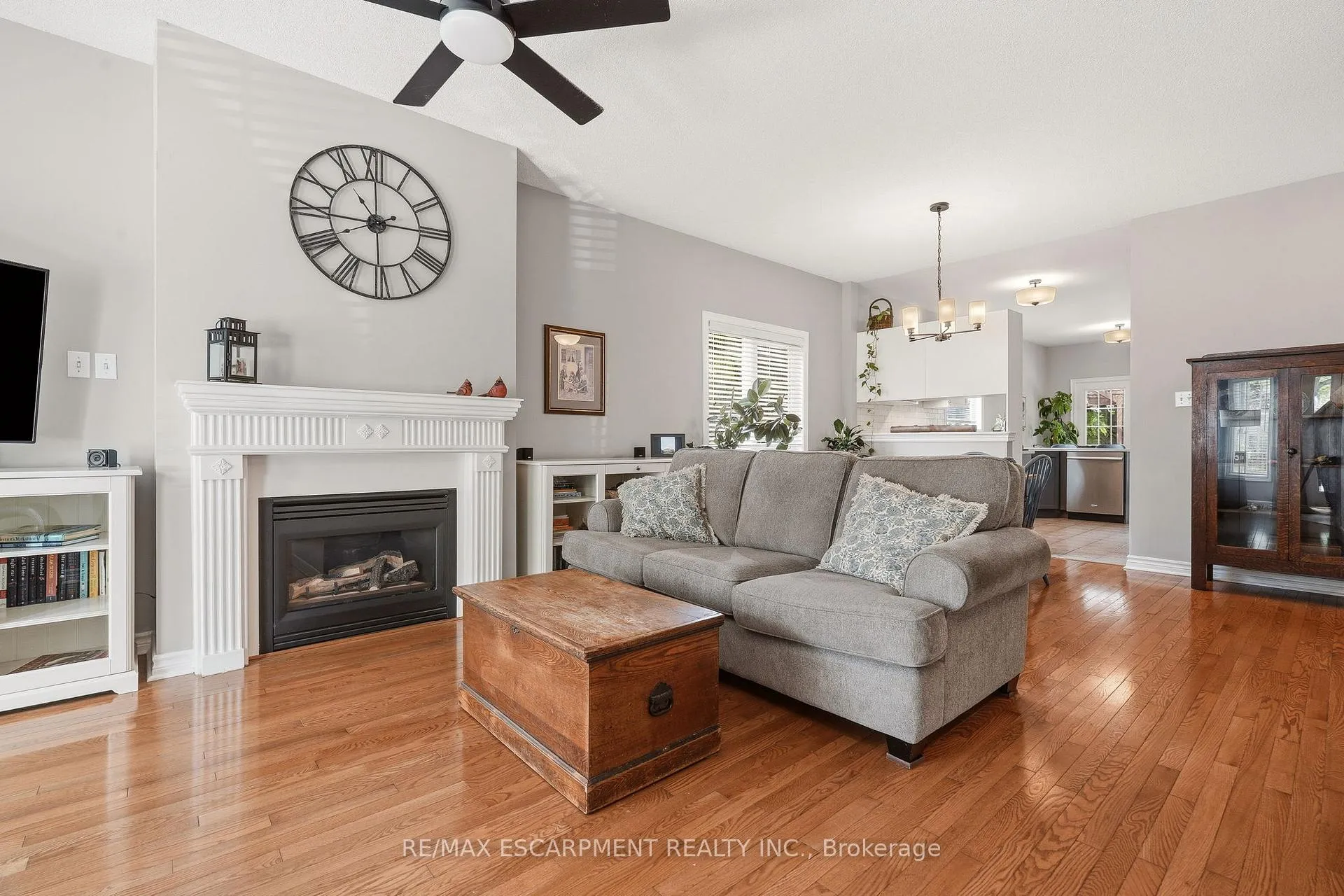 Photo 4 of 78 Sumac Court, Grimsby, Grimsby West — HOMEH