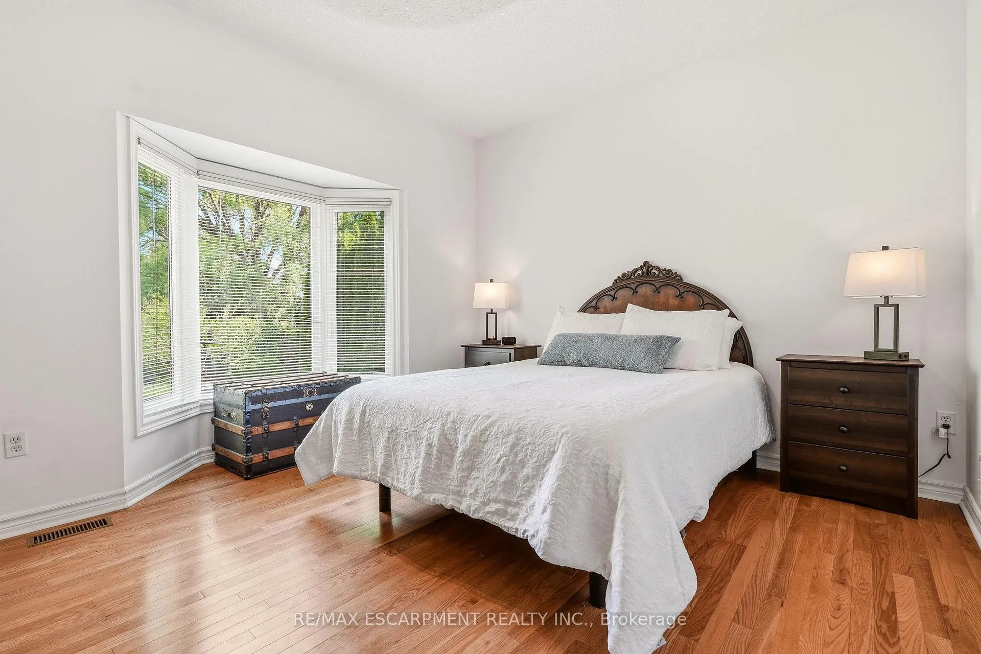 Photo 9 of 78 Sumac Court, Grimsby, Grimsby West — HOMEH