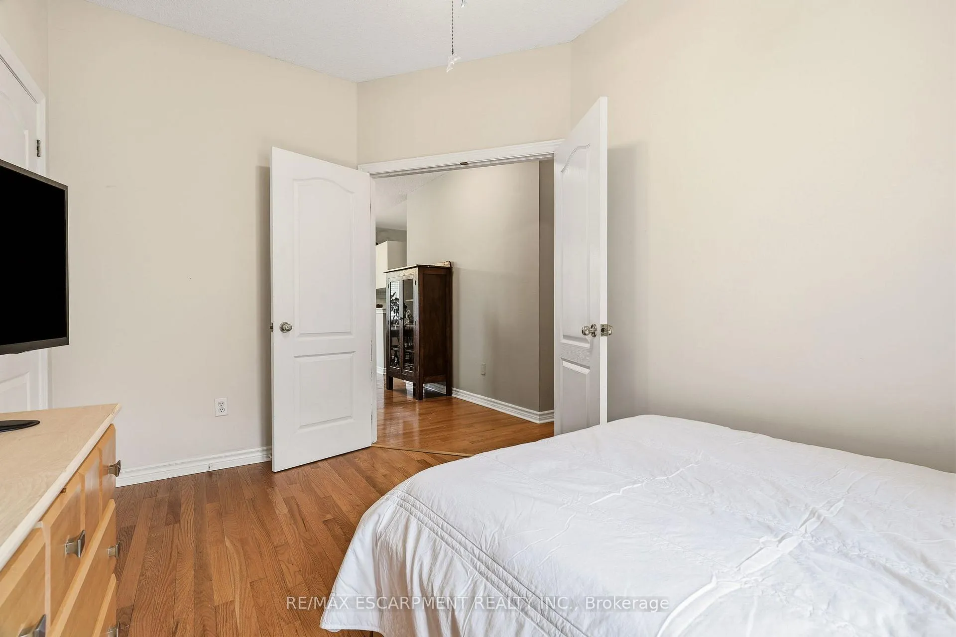 Photo 12 of 78 Sumac Court, Grimsby, Grimsby West — HOMEH