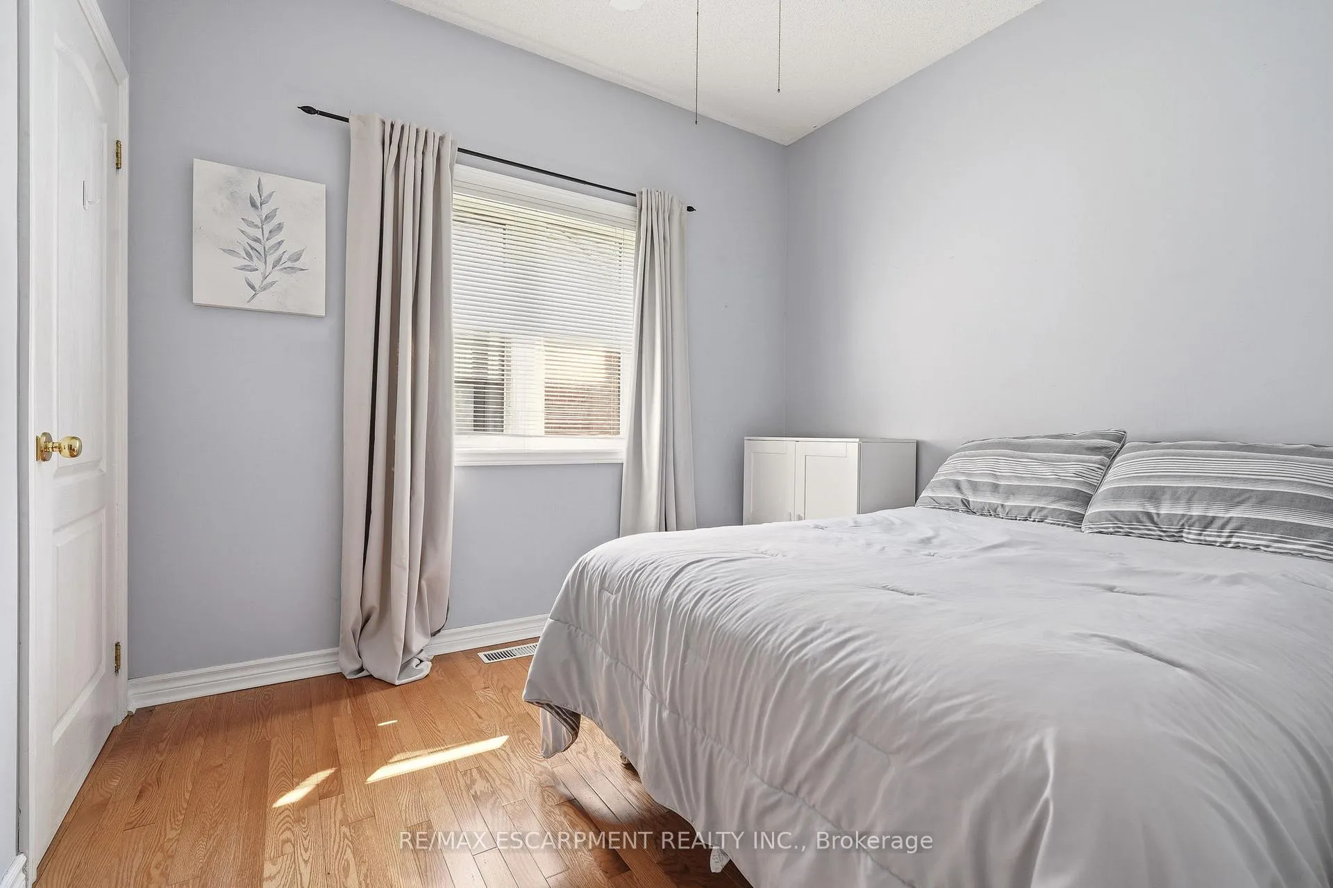 Photo 13 of 78 Sumac Court, Grimsby, Grimsby West — HOMEH