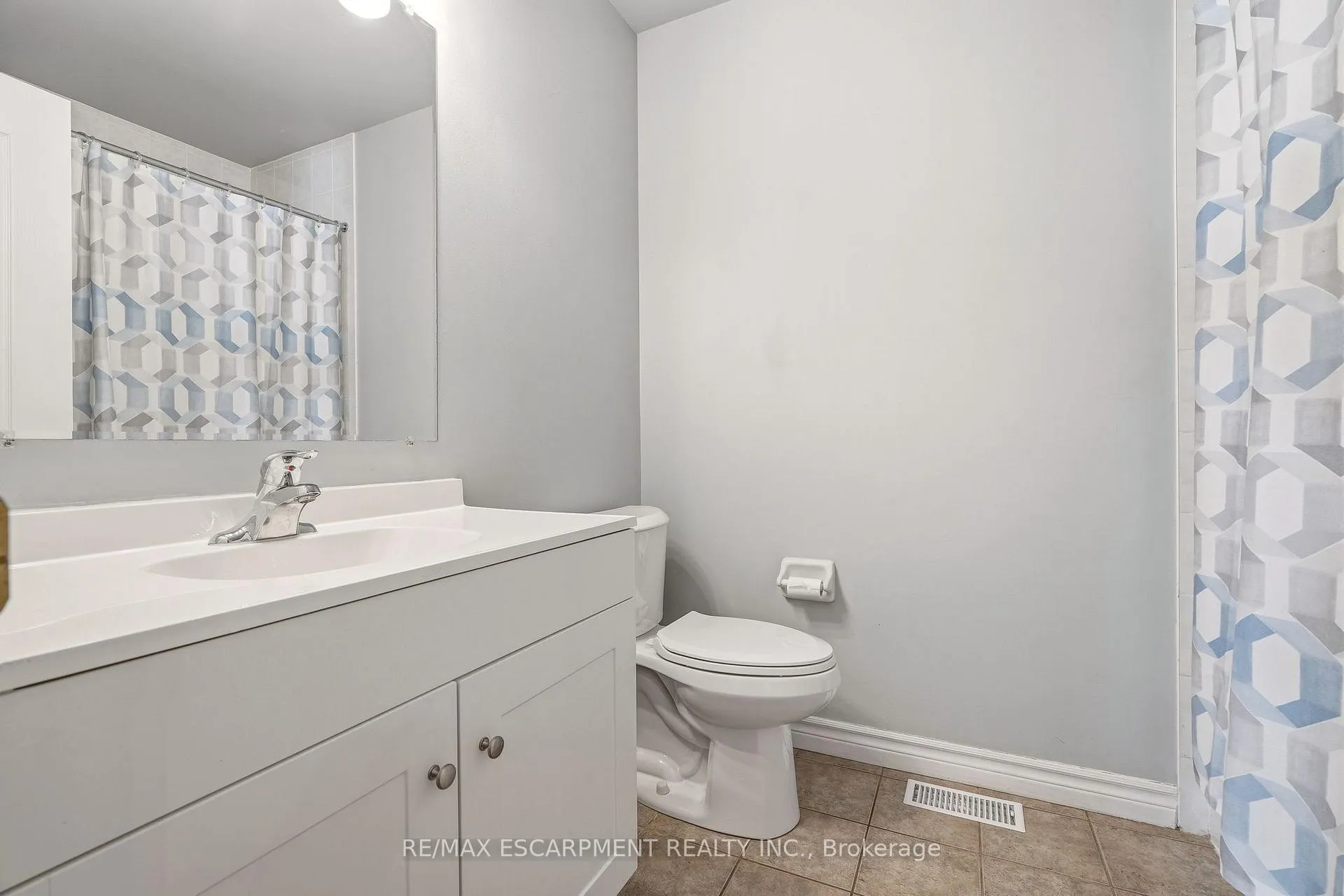 Photo 14 of 78 Sumac Court, Grimsby, Grimsby West — HOMEH