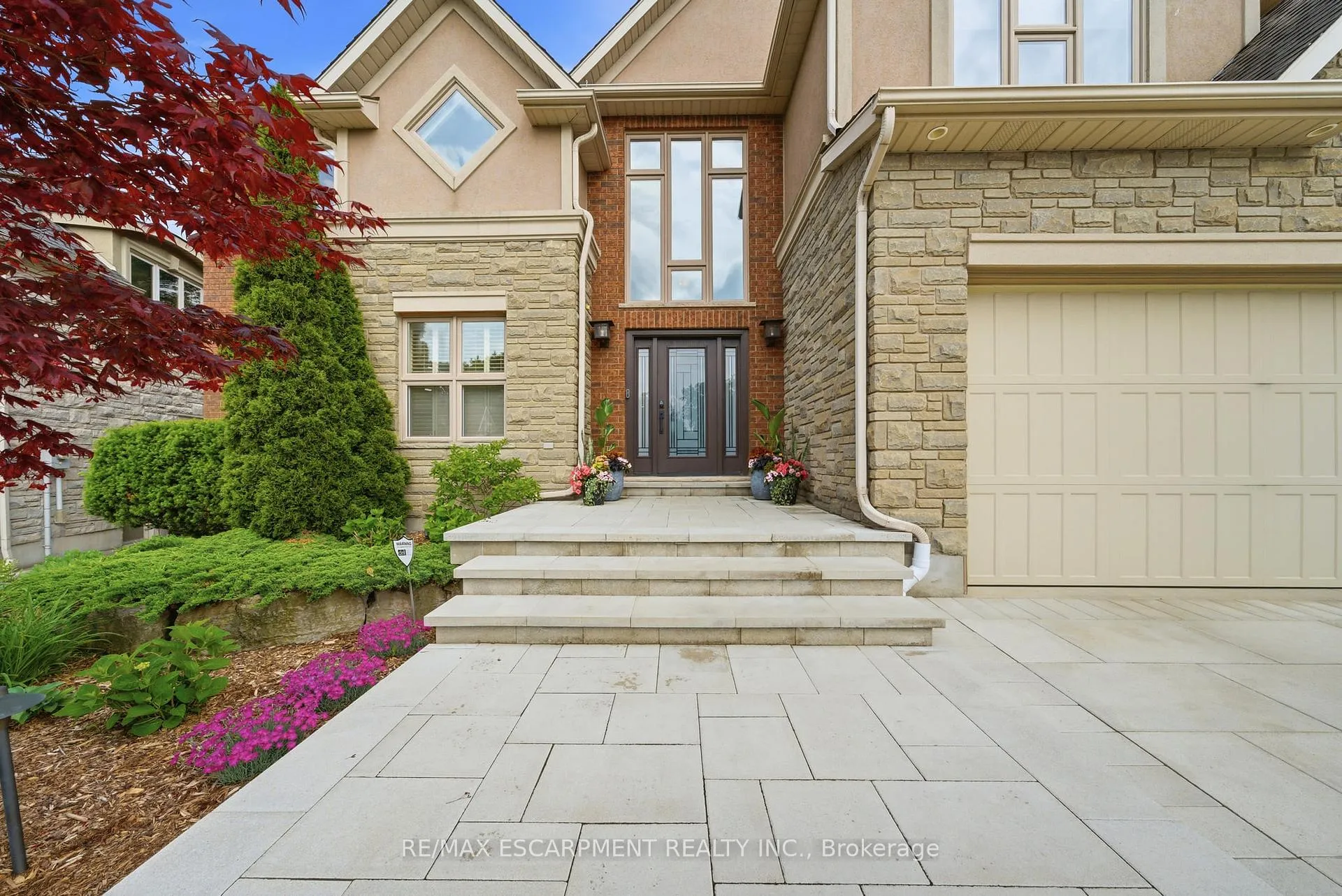 Photo 2 of 4141 Stadelbauer Drive, Lincoln, Beamsville — HOMEH