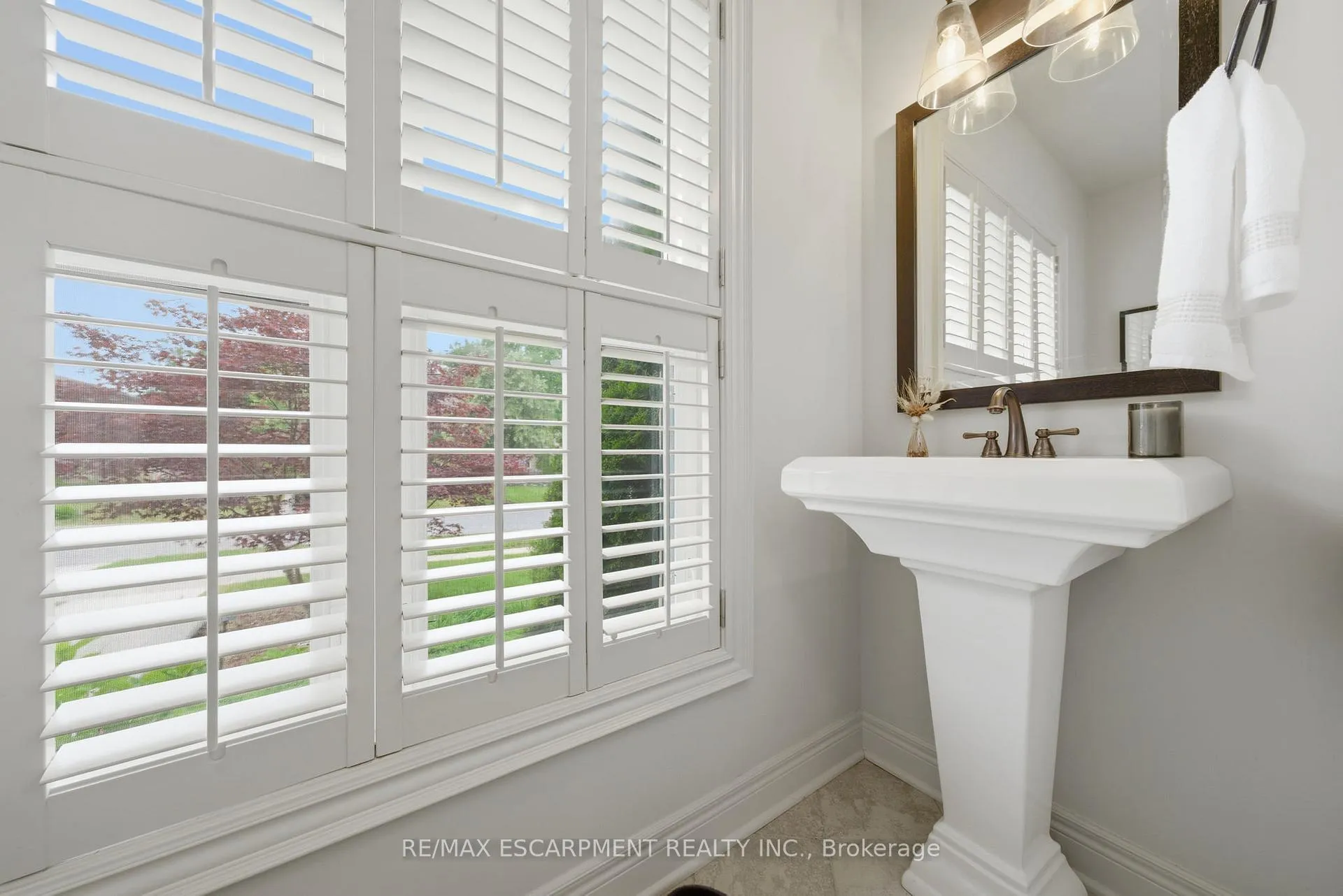 Photo 6 of 4141 Stadelbauer Drive, Lincoln, Beamsville — HOMEH