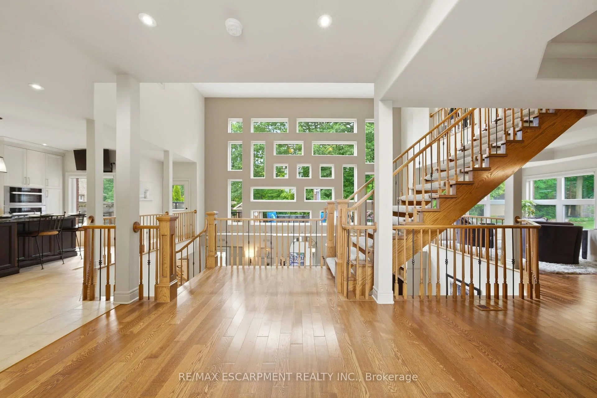 Photo 7 of 4141 Stadelbauer Drive, Lincoln, Beamsville — HOMEH