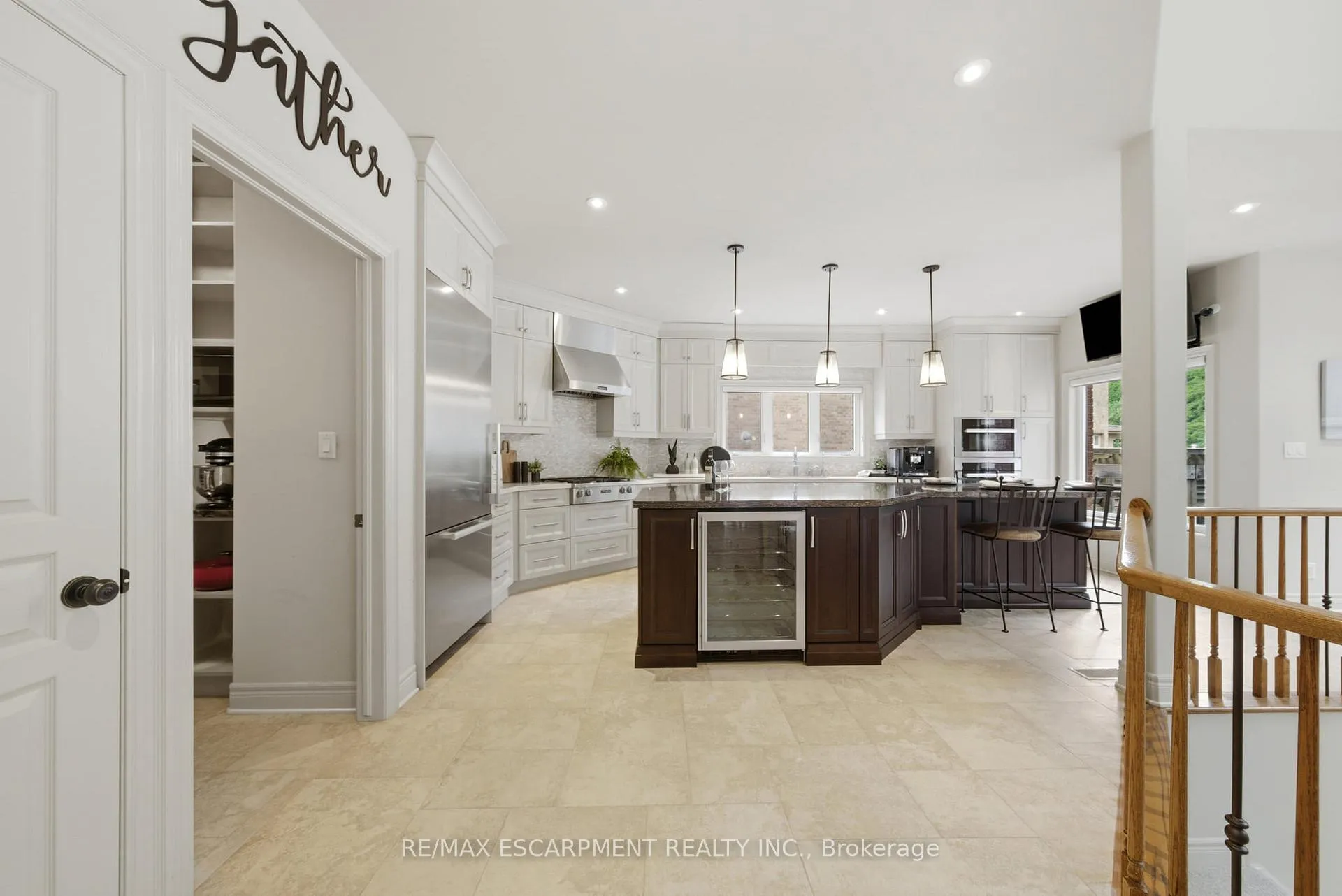 Photo 9 of 4141 Stadelbauer Drive, Lincoln, Beamsville — HOMEH
