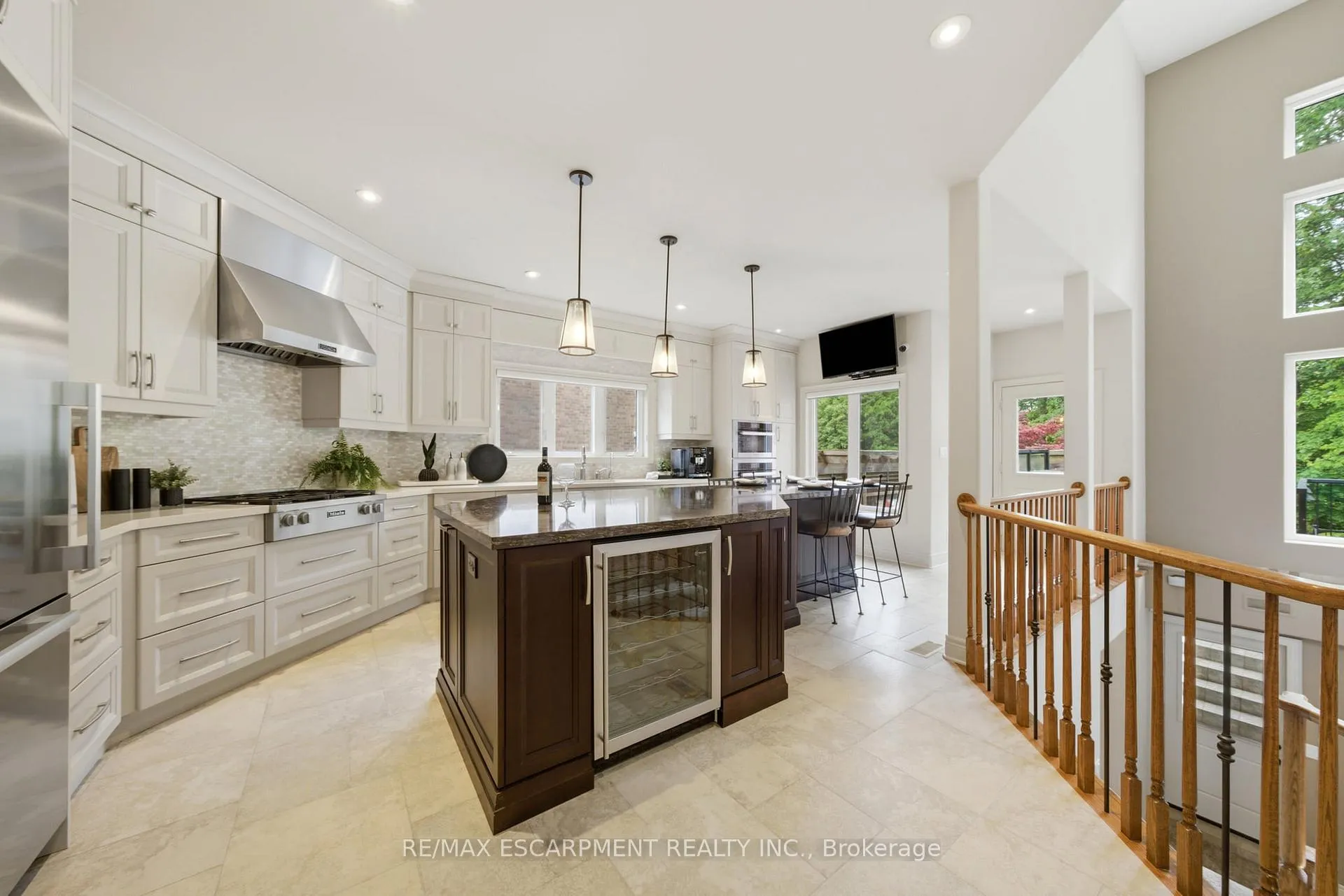 Photo 11 of 4141 Stadelbauer Drive, Lincoln, Beamsville — HOMEH