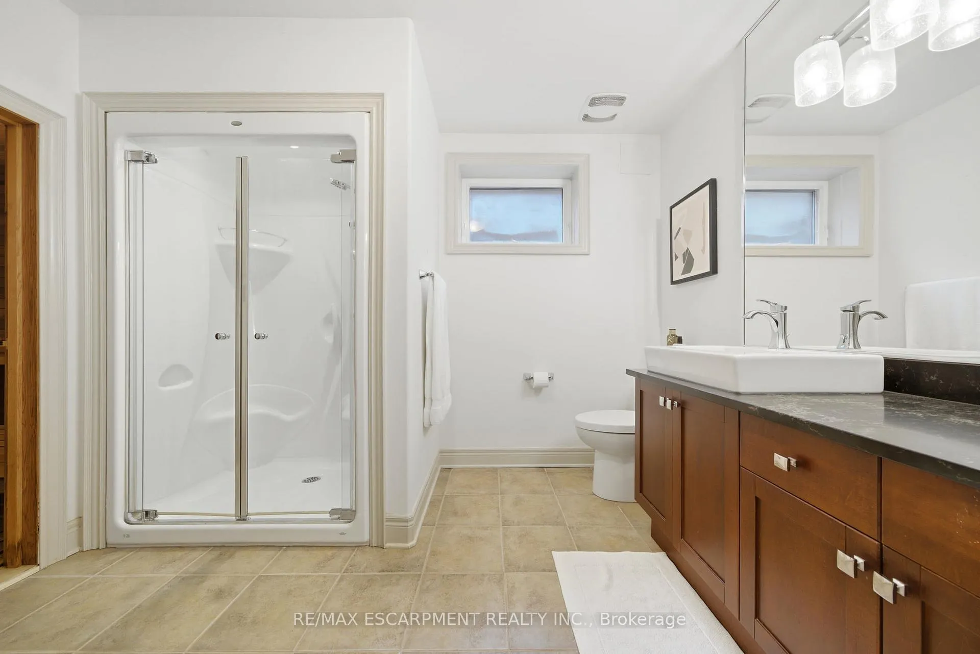 Photo 41 of 4141 Stadelbauer Drive, Lincoln, Beamsville — HOMEH