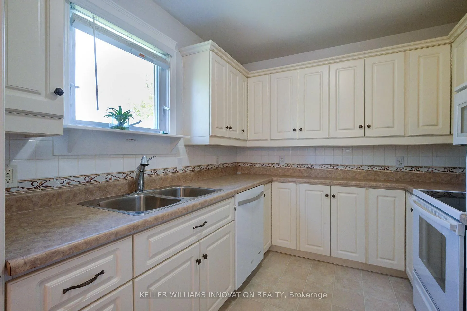 Photo 7 of 341 Fraser Drive, Kincardine — HOMEH