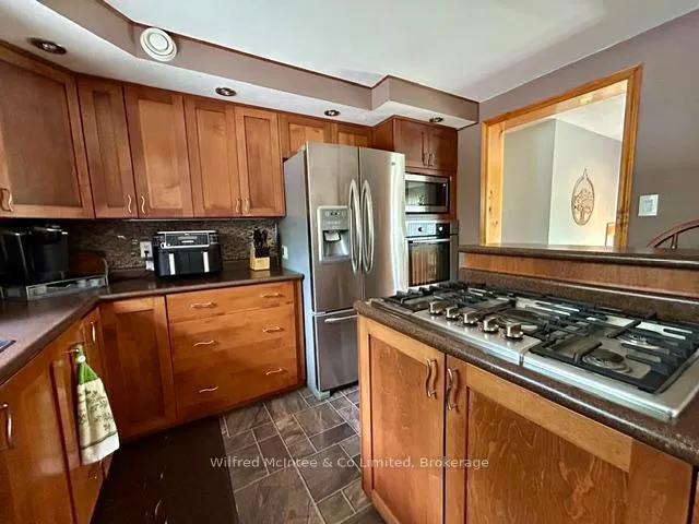 Photo 7 of 925 Old Durham Road, Brockton — HOMEH