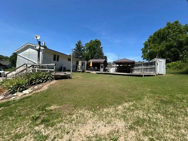 Photo 20 of 925 Old Durham Road, Brockton — HOMEH