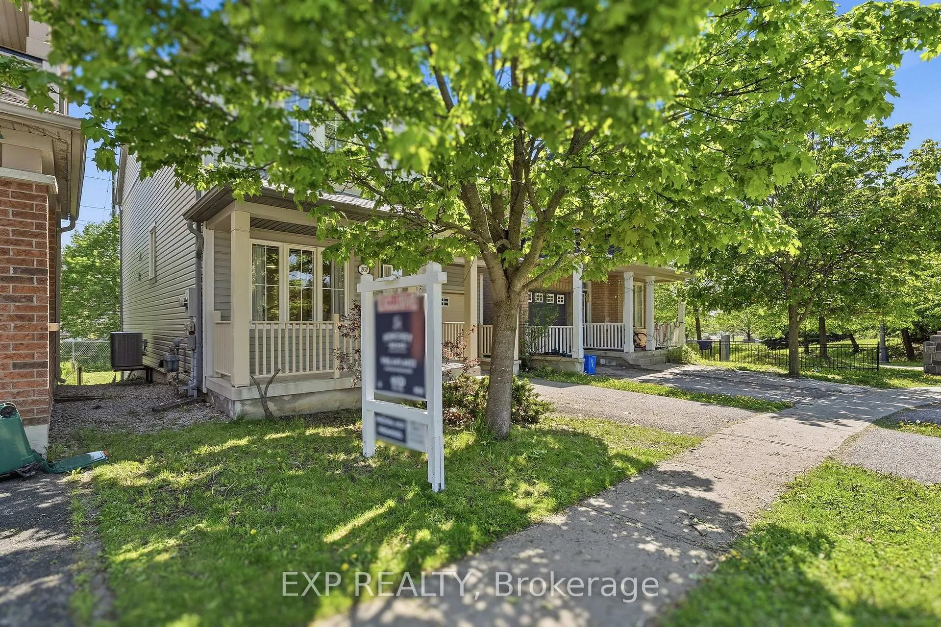 Photo 2 of 1957 Secretariat Place, Oshawa, Windfields — HOMEH