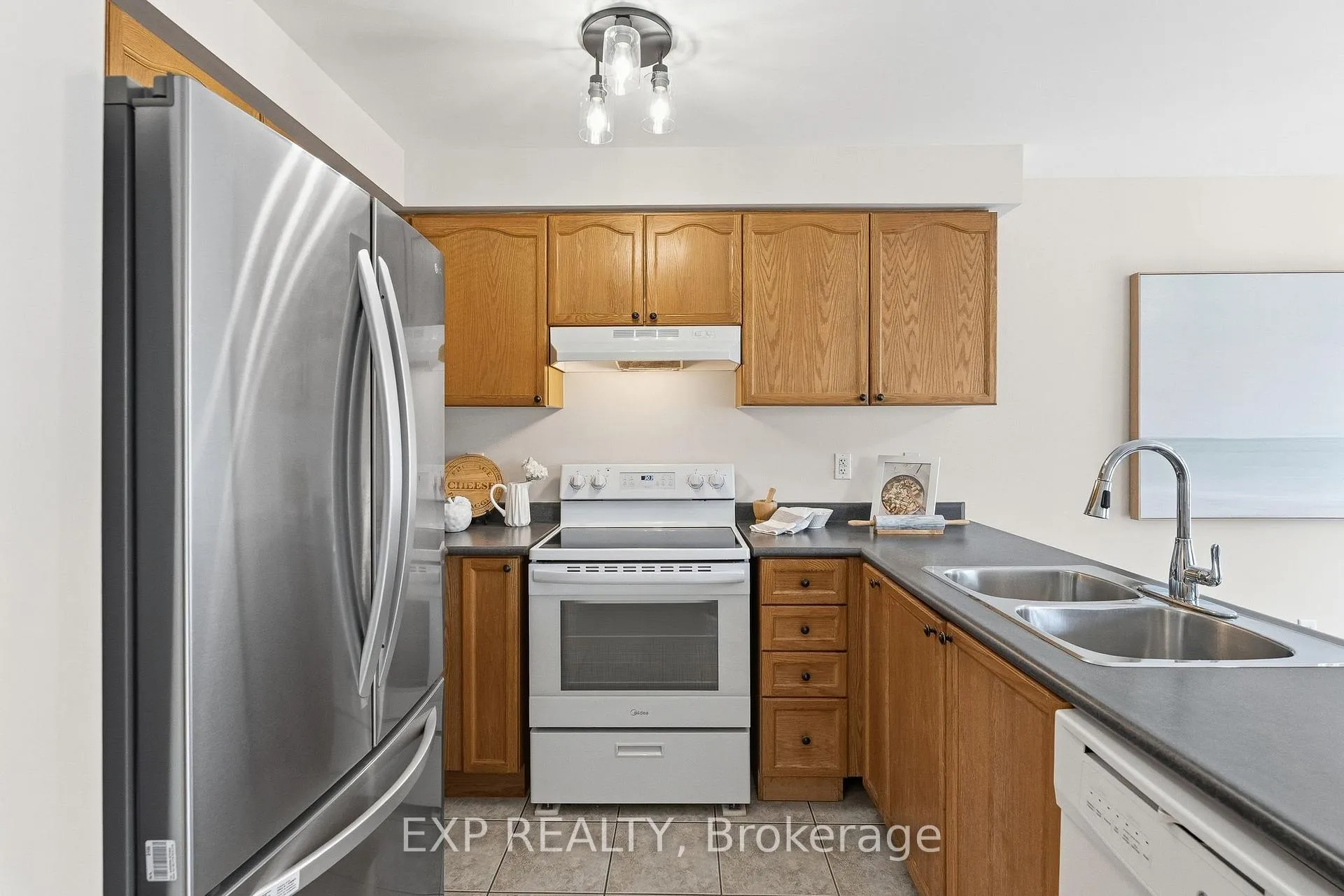 Photo 16 of 1957 Secretariat Place, Oshawa, Windfields — HOMEH