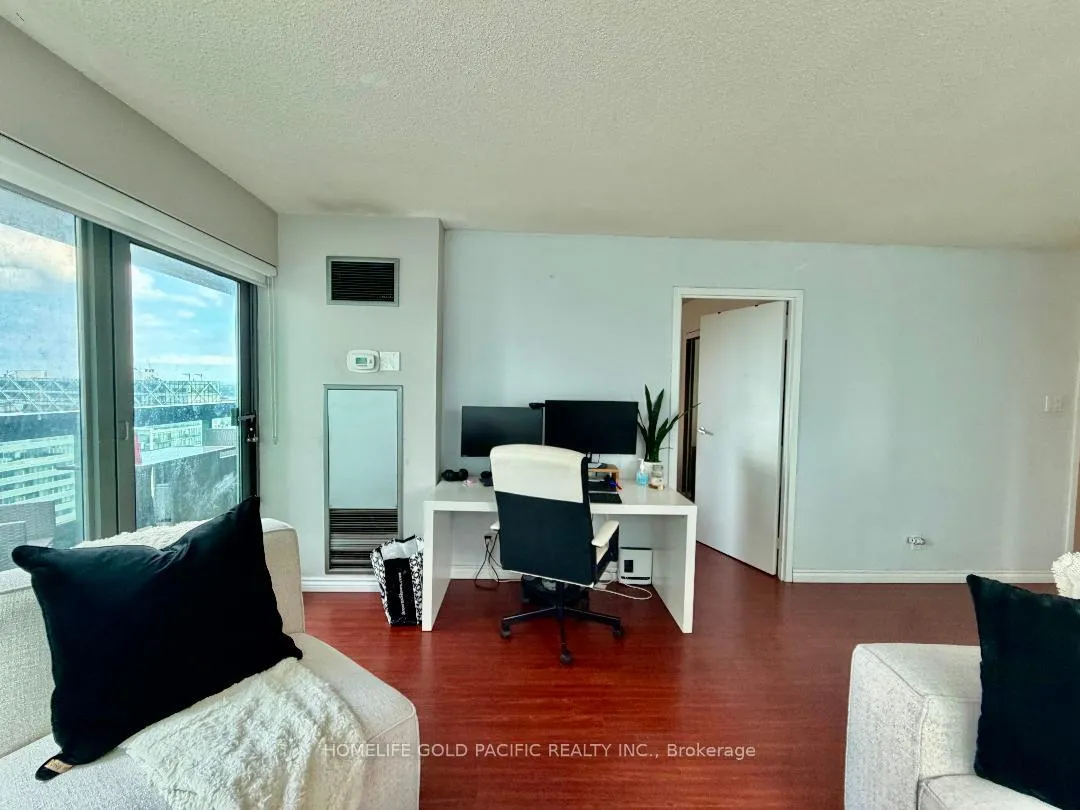 Photo 5 of Unit 1903, 10 Queens Quay W, Toronto, Waterfront Communities — HOMEH