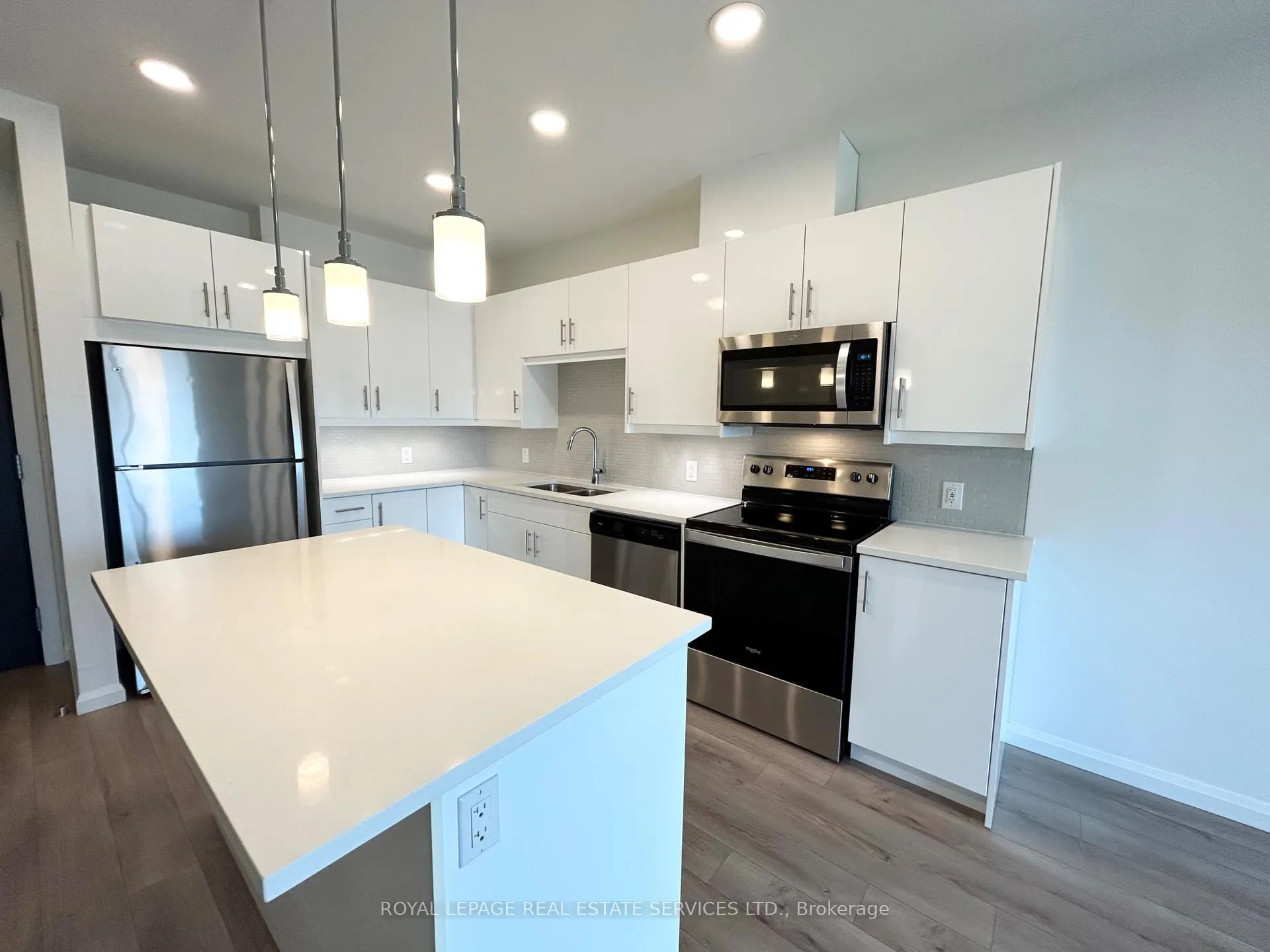 Photo 6 of Unit 307, 144 Watson Road N, Guelph, Grange Road — HOMEH