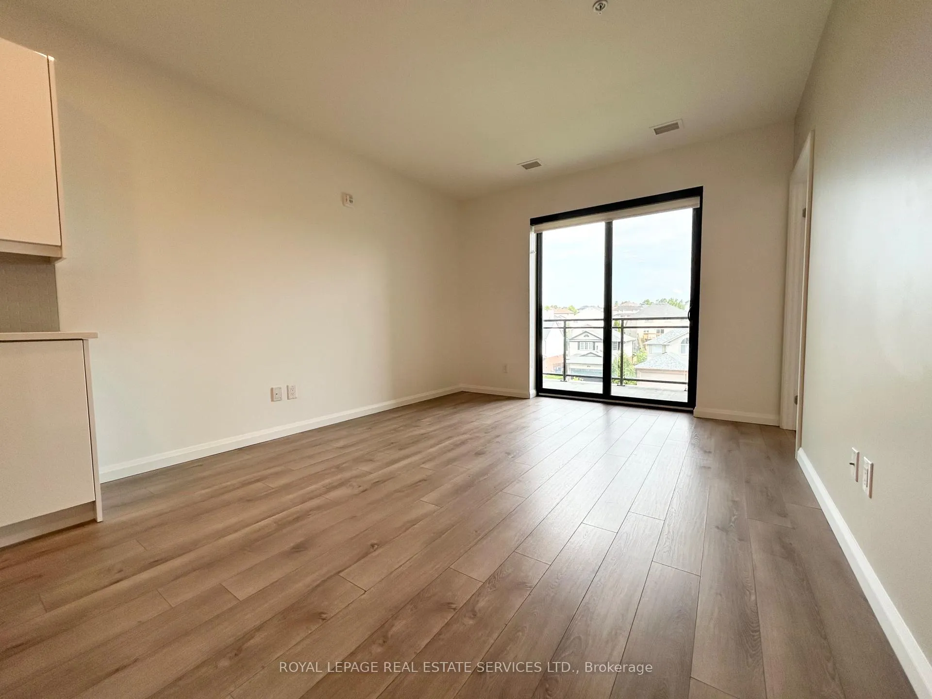 Photo 10 of Unit 307, 144 Watson Road N, Guelph, Grange Road — HOMEH