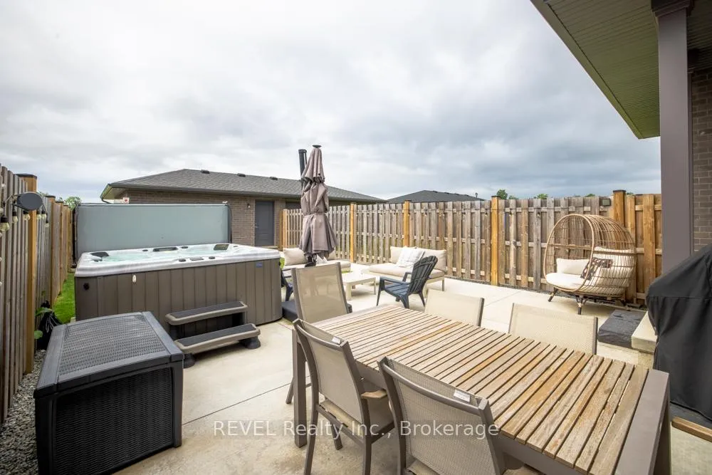 Photo 38 of 68 Summersides Boulevard, Pelham, Fonthill — HOMEH