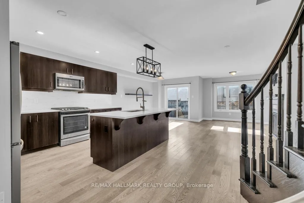 Photo 3 of 600 Parade Drive, Ottawa, Stittsville (South) — HOMEH