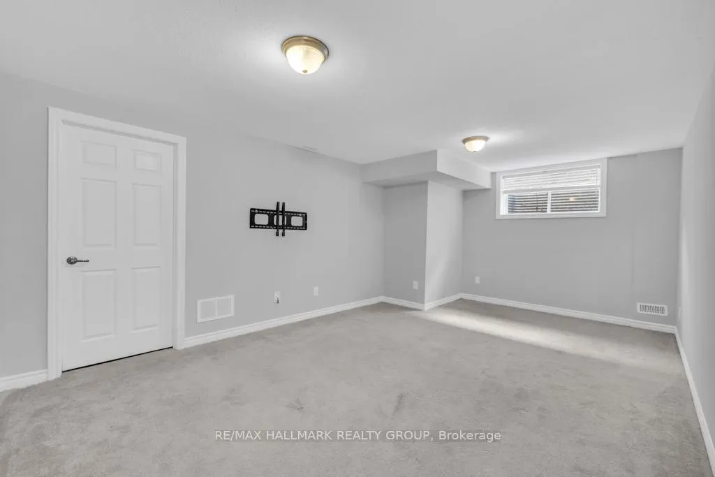 Photo 28 of 600 Parade Drive, Ottawa, Stittsville (South) — HOMEH