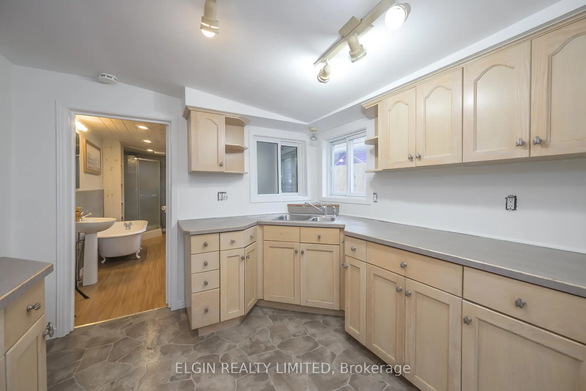 Photo 17 of 159 William Street, Central Elgin, Rural Central Elgin — HOMEH