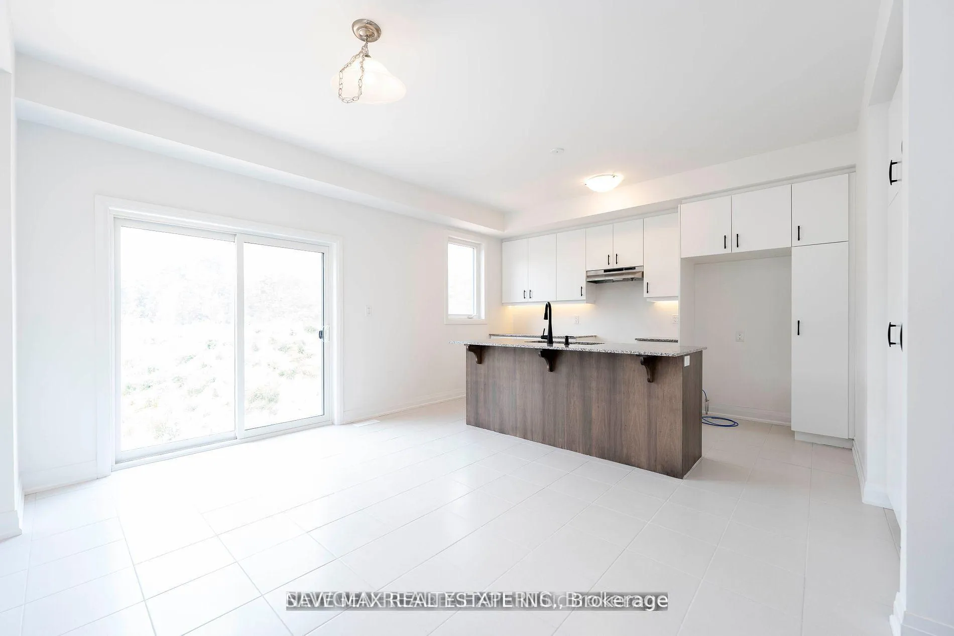 Photo 11 of 74 Windtree Way, Halton Hills, Georgetown — HOMEH