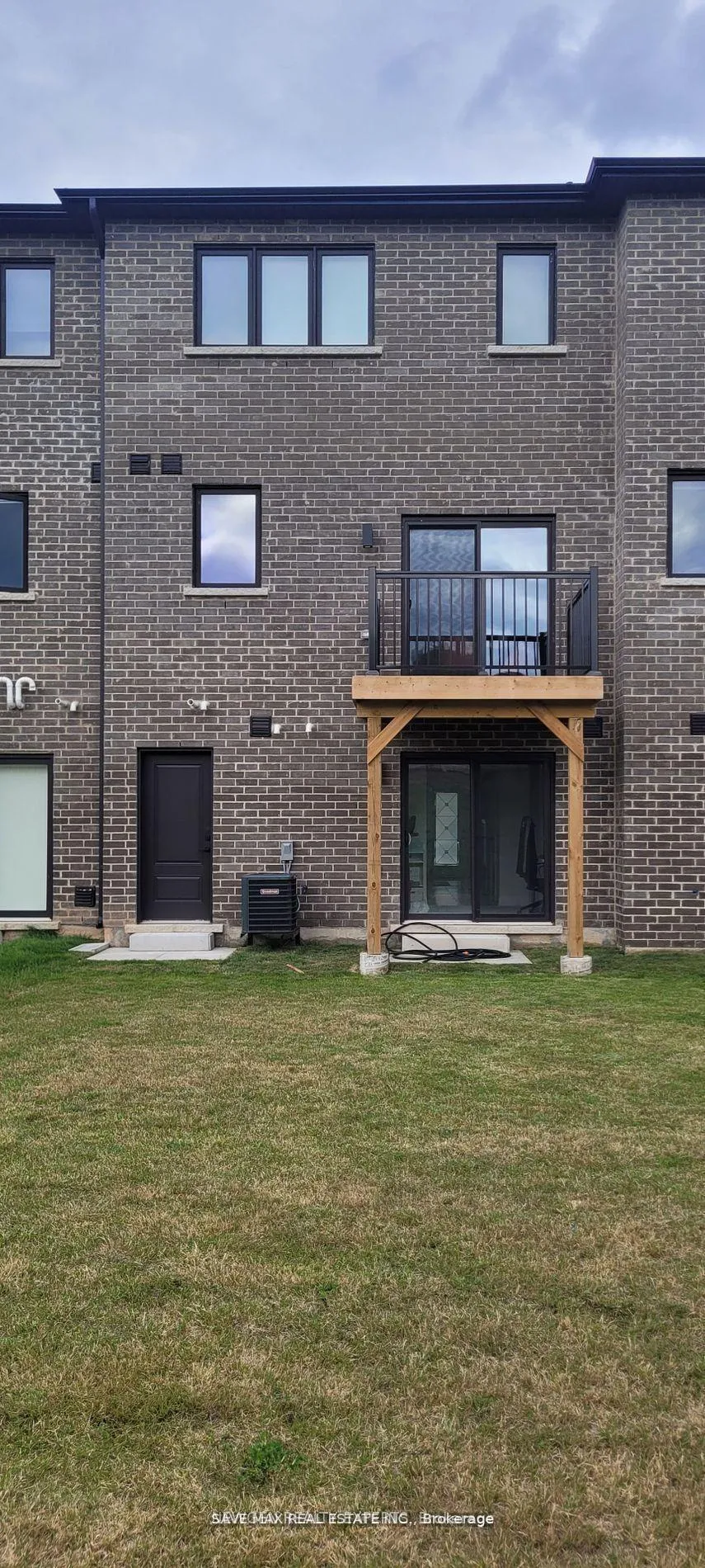 Photo 25 of 74 Windtree Way, Halton Hills, Georgetown — HOMEH